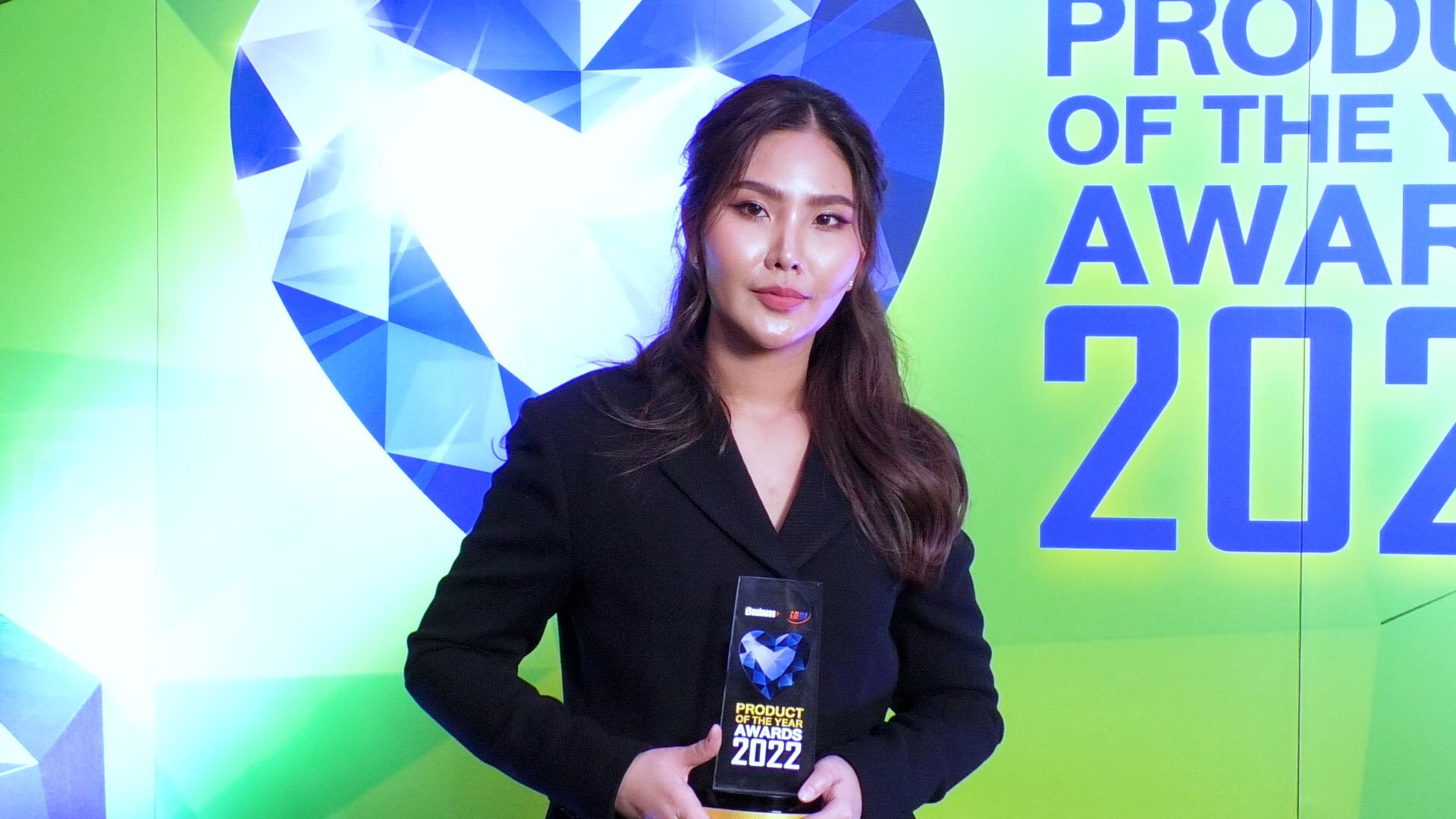 แบรนด์ Y8 คว้า 2 สุดยอดรางวัลแห่งปี 2022  แบรนด์ Y8 คว้า 2 สุดยอดรางวัลแห่งปี 2022