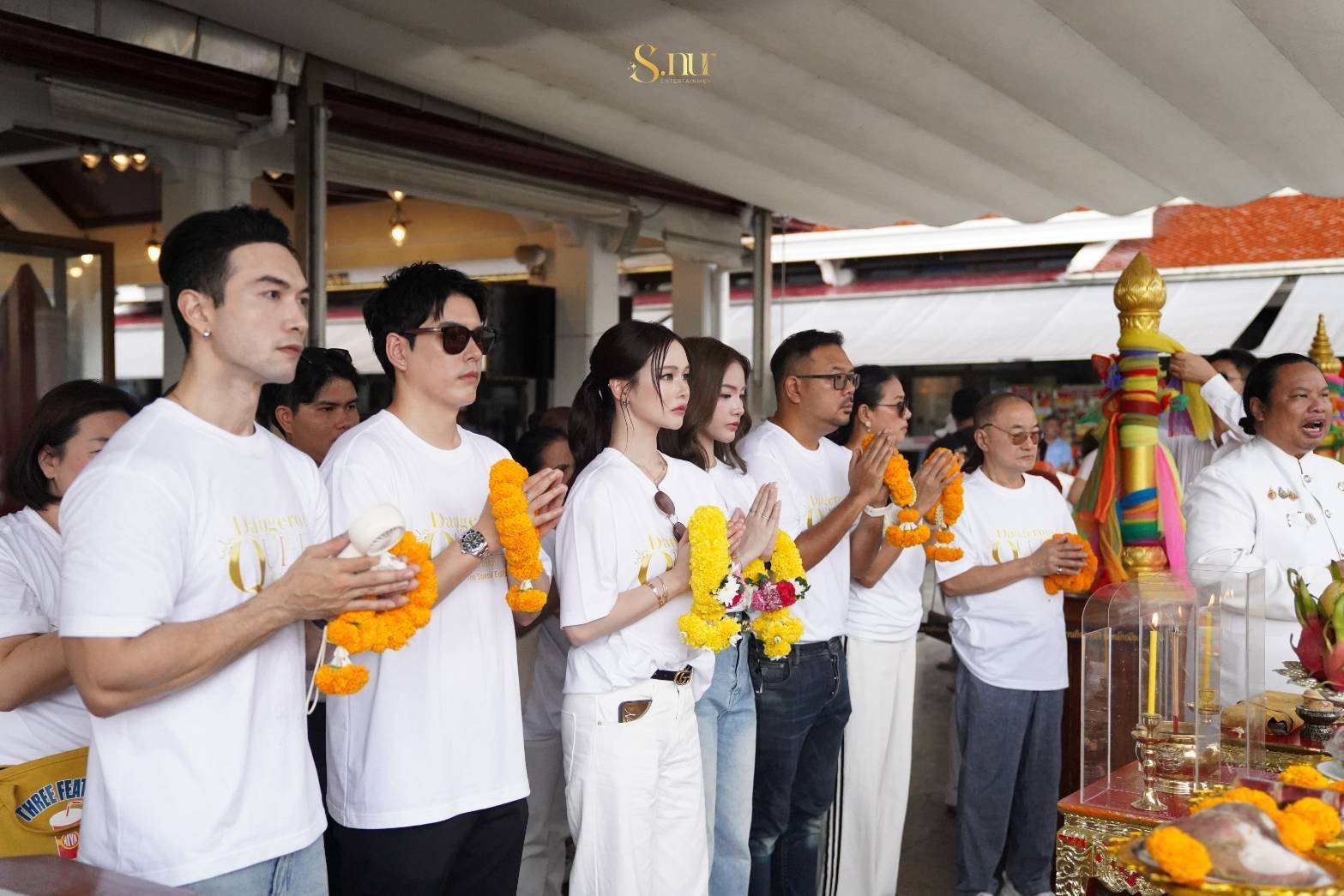 บวงสรวงซีรีส์แซฟฟิก "Dangerous Queen The Series คนโปรดของควีน Special Edition"