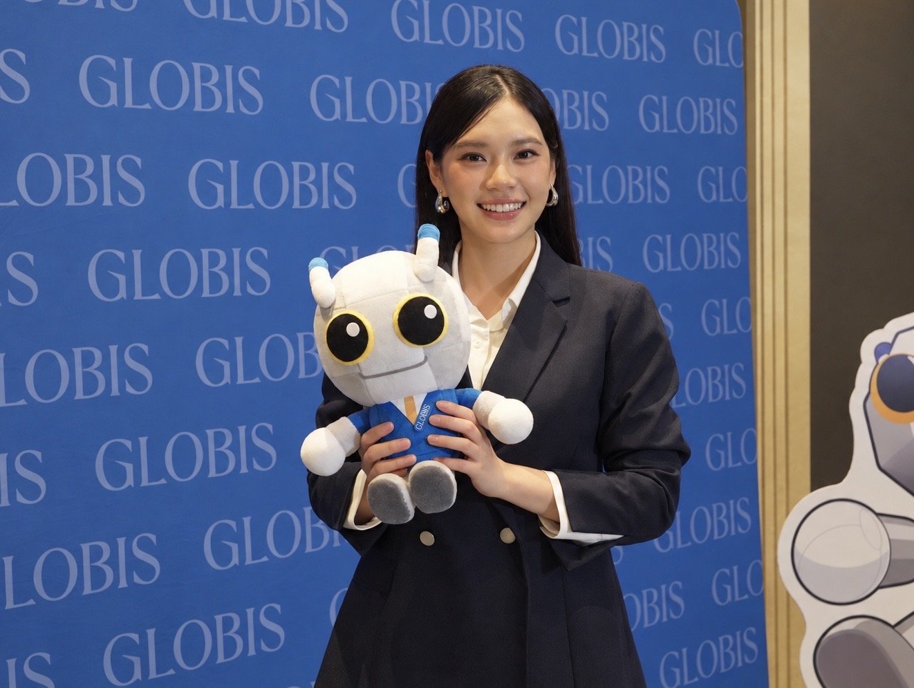  เฌอปราง อารีย์กุล คว้า MBA ญี่ปุ่น พร้อมคว้า GLOBIS Ambassador คนแรก