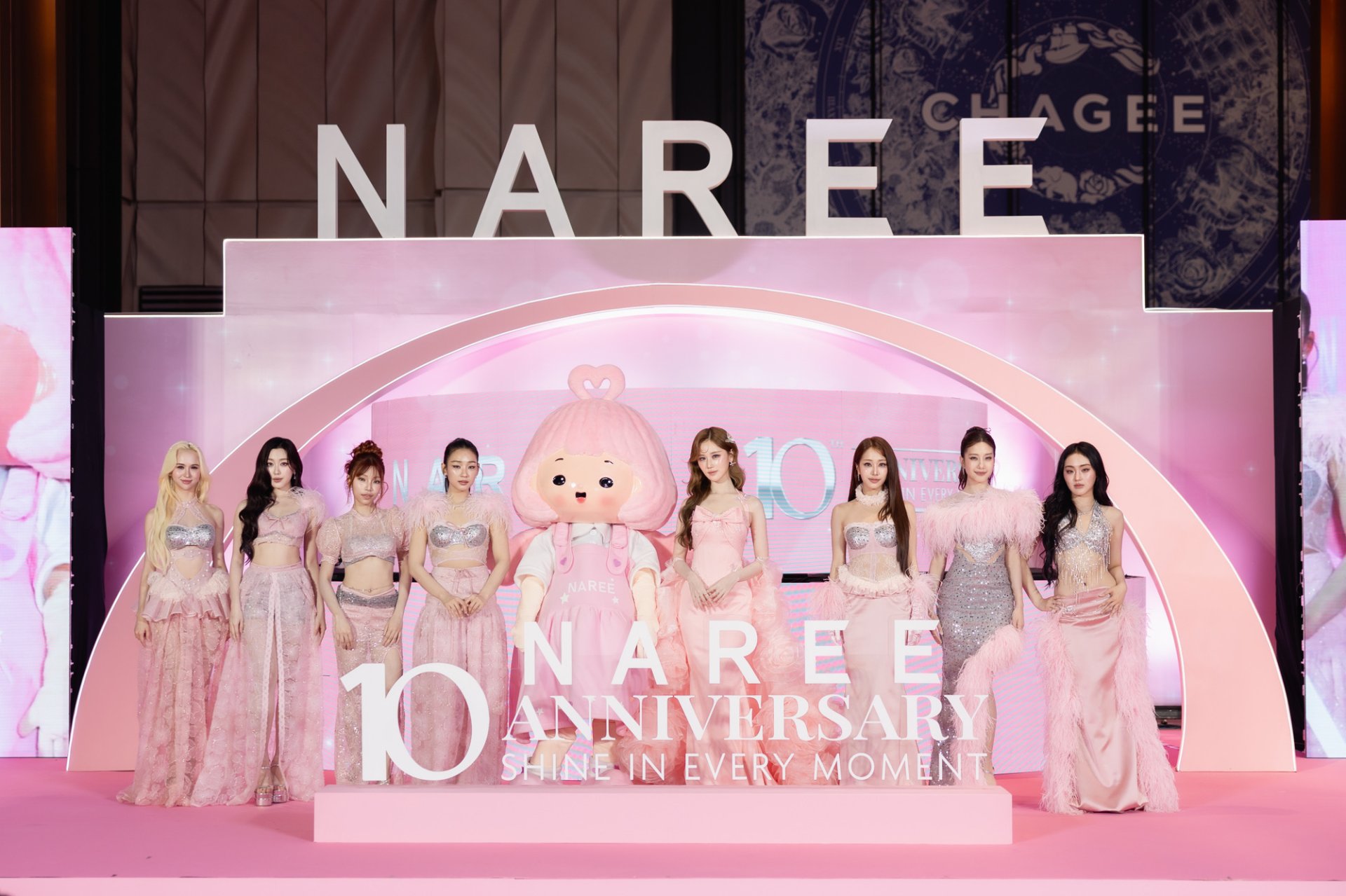 NAREE ฉลอง 10 ปี เปิดบทใหม่ของแบรนด์ ดึง เจนเย่-เมธิกา ขึ้นแท่น FACE OF NAREE