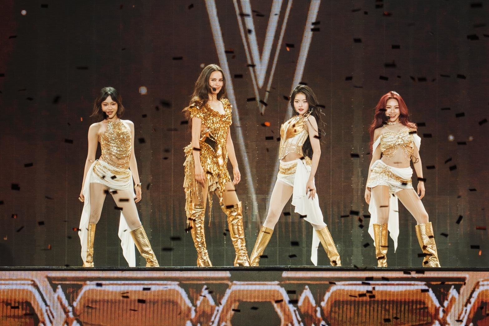 โมเมนต์ไวรัล!! แพนทีน เปิดตัว PiXXiE นั่งแท่น พรีเซนเตอร์คนใหม่! กลางเวทีคอนเสิร์ต