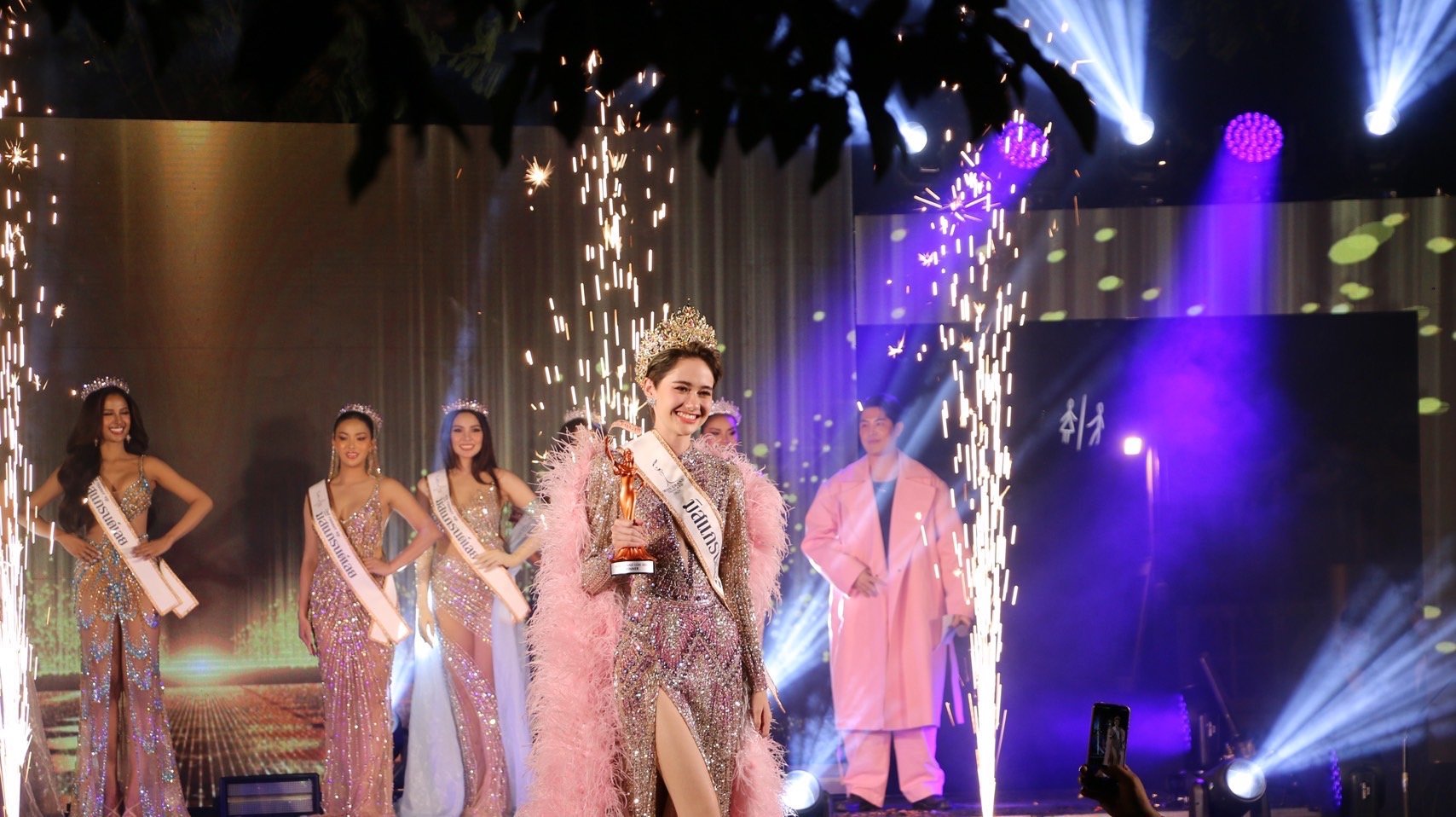 มิสแกรนด์เลย2025 สาวหล่อ ลิลลี่ อะทิตยา ใจเที่ยง คว้ามง มิสแกรนด์เลย 2025