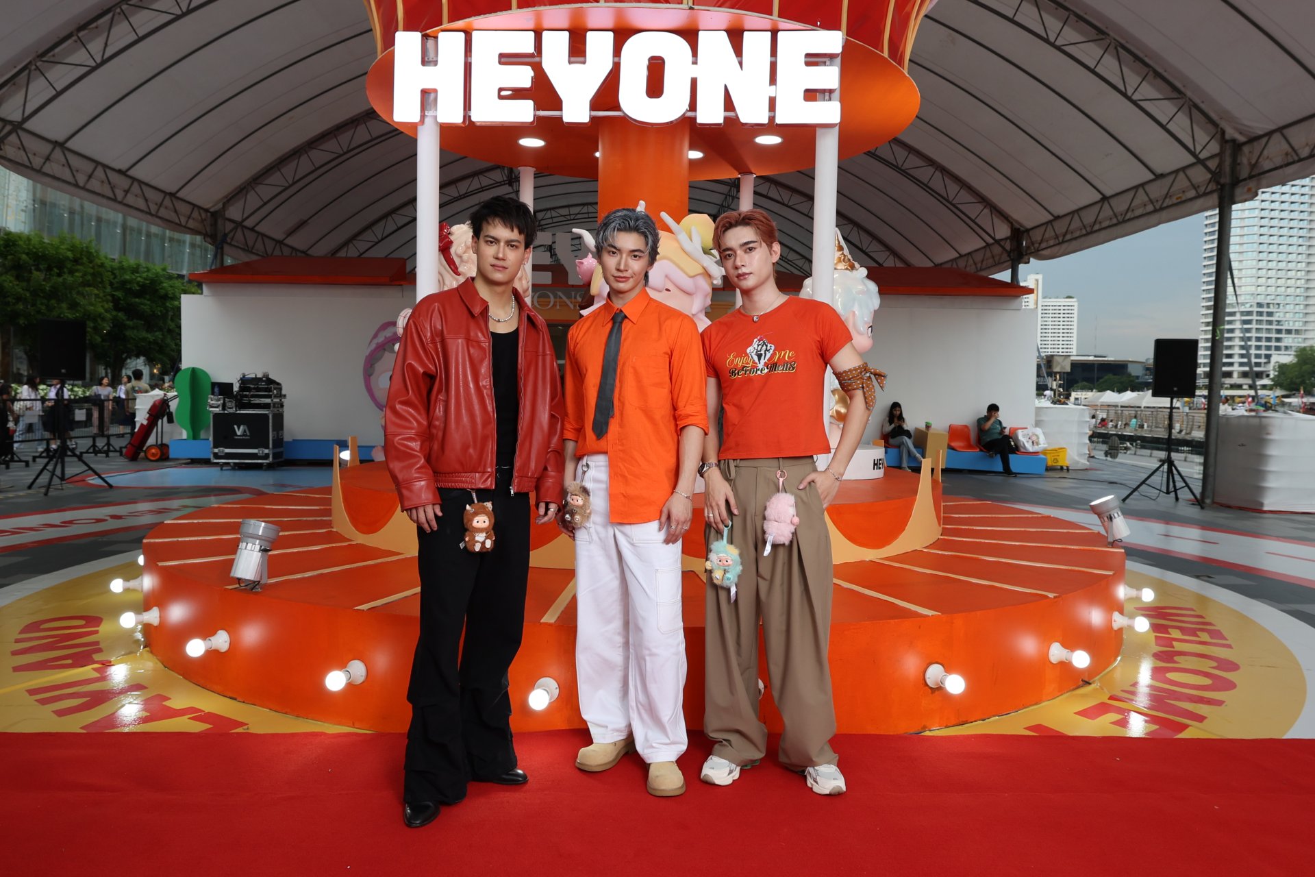 ไอคอนสยาม จับมือ HEYONE และ MORE THAN ARTS & TOYS ไอคอนสยาม จับมือ HEYONE และ MORE THAN ARTS & TOYS