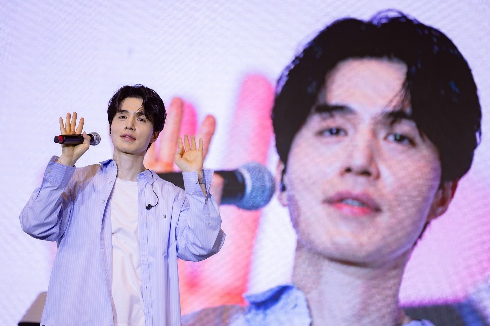 หล่อเกินต้าน! อี ดงอุค 