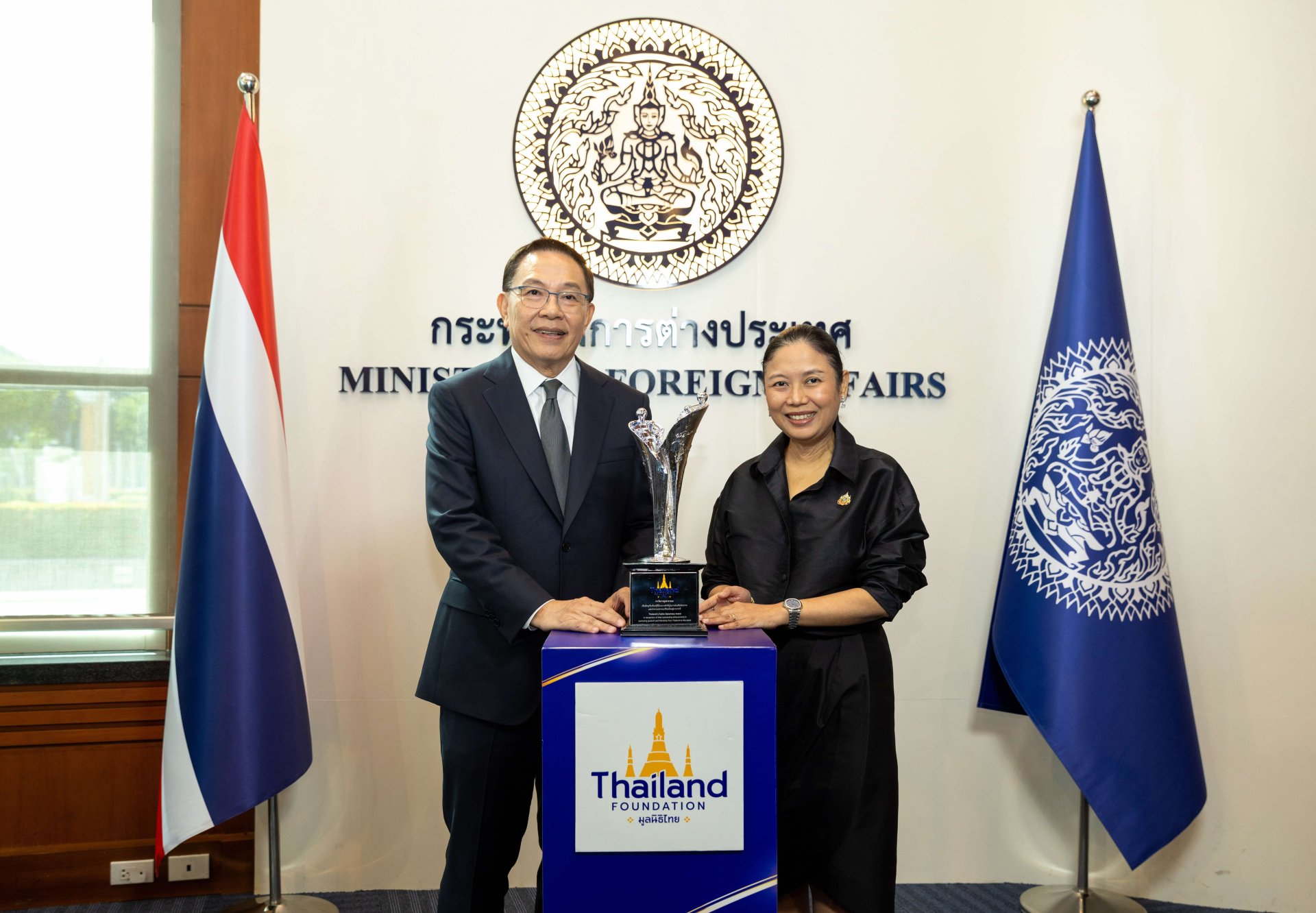 เชิดชูตัวแทนหญิงไทยผู้สร้างชื่อเสียงและภาพลักษณ์ประเทศไทยสู่เวทีโลก