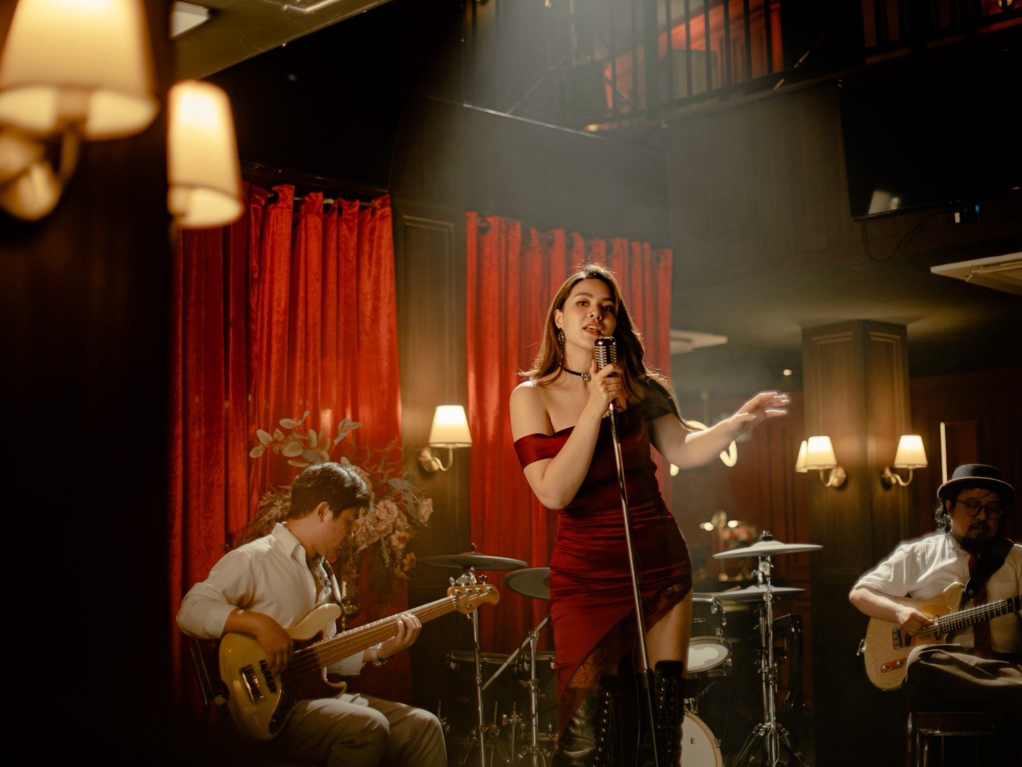 มีนตรา ส่งซิงเกิลใหม่ "จริงครึ่งเดียว" 