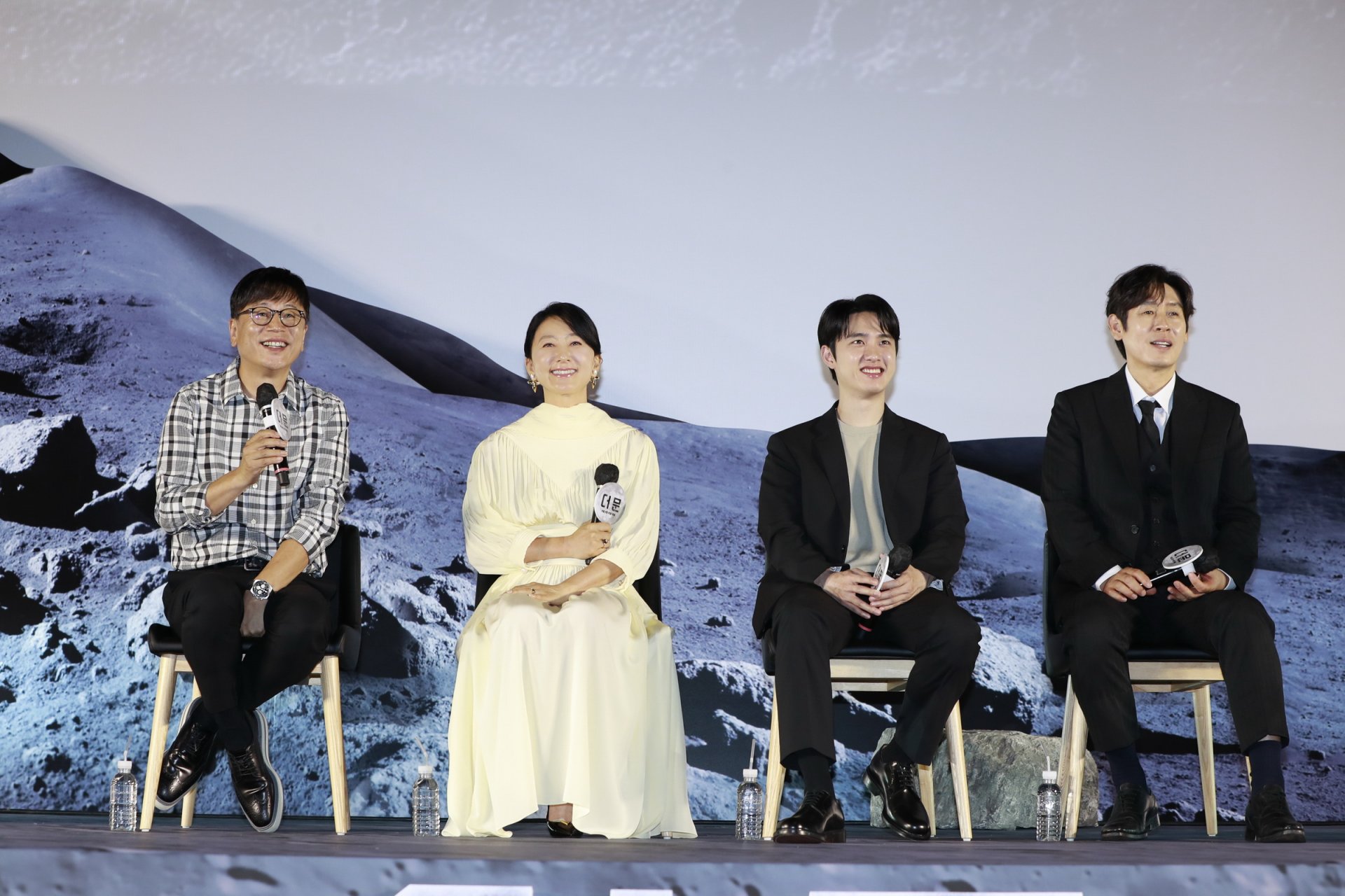 คิม ฮี-แอ อัพสกิล ผอ.สถานีอวกาศนาซา ใน THE MOON ปฏิบัติการพิชิตจันทร์ คิม ฮี-แอ อัพสกิล ผอ.สถานีอวกาศนาซา ใน THE MOON ปฏิบัติการพิชิตจันทร์