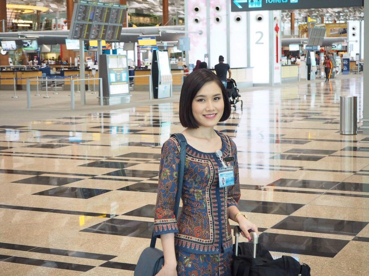 ขั้นตอน Singapore Airlines อย่างละเอียดจากน้องเตย Wing 48 ส่วนภาพประกอบ คือรูปน้องลูกปัด Wing 30 | โค้ชแหม่ม สอนแอร์