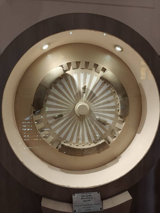 พระธรรมจักรพิพิธฎัณฑ์สารนาถ