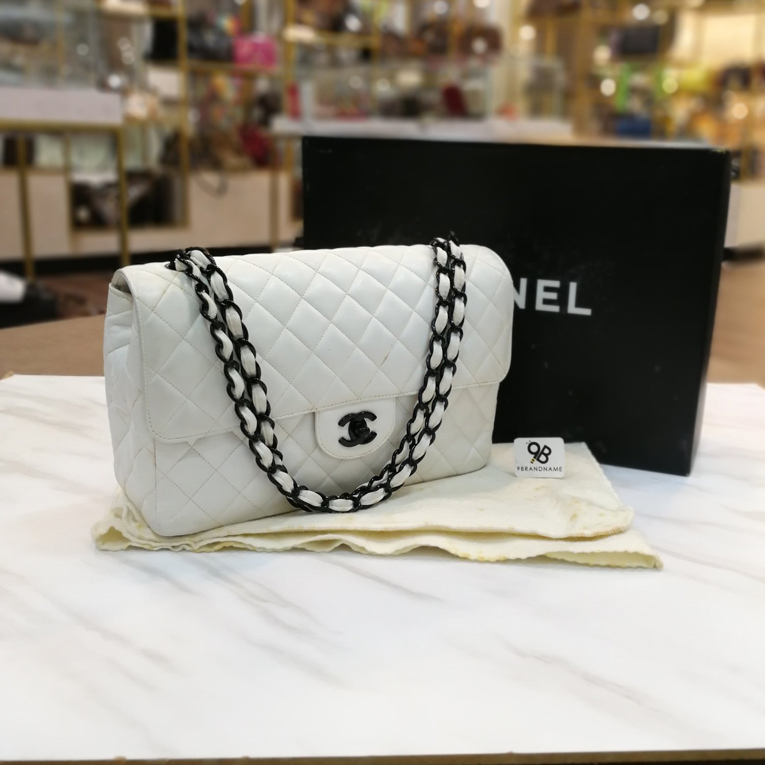 Used - Chanel Vintage Shoulder Bag White Lambskin BHW