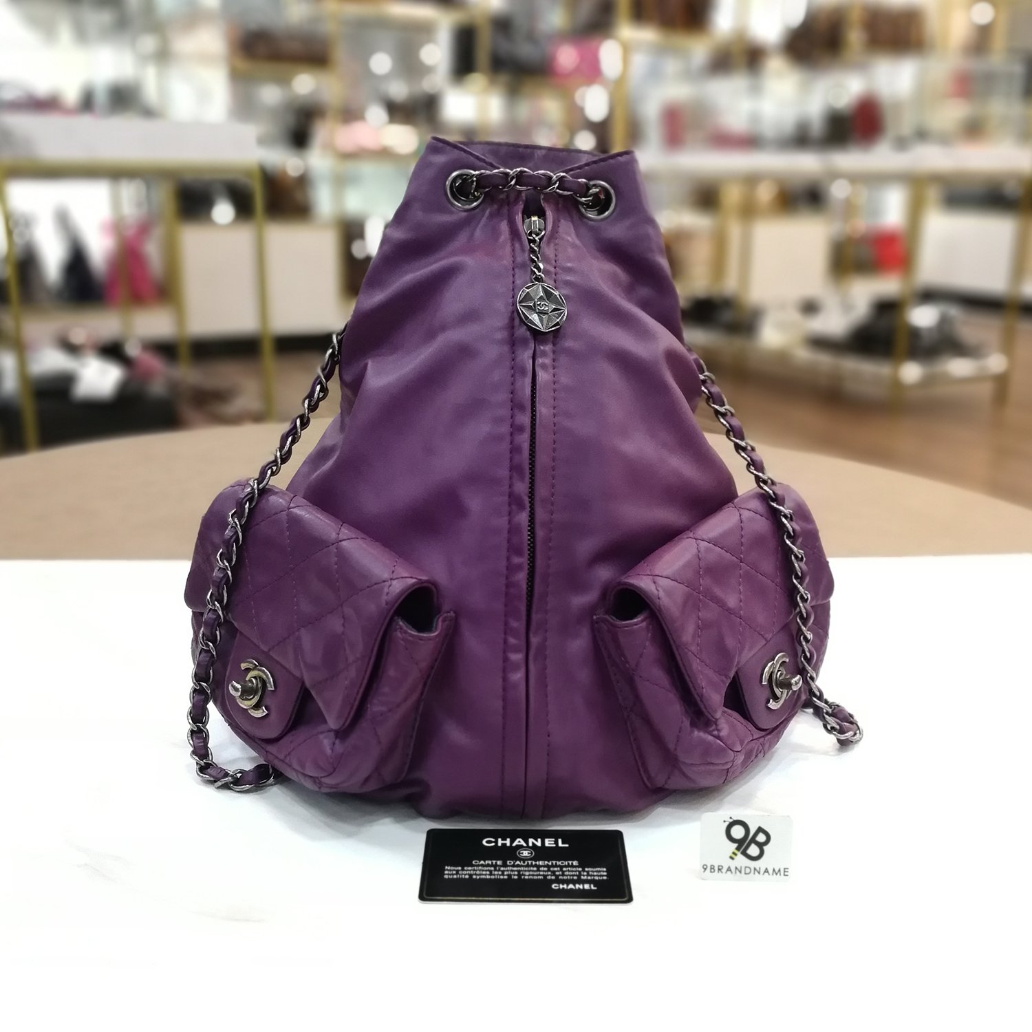 Used - Chanel​ Boy​ Medallion Flap​ ​Bag​ Red​burgundy Patent & Calf Quilted Glazed With Leather Old Medium size 10