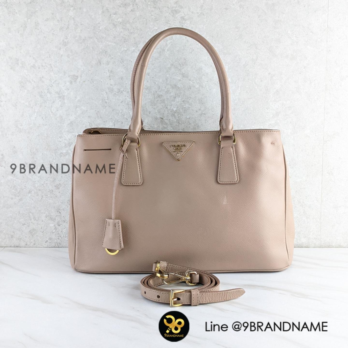 Prada Saffiano 33 zip 1 - 9brandname