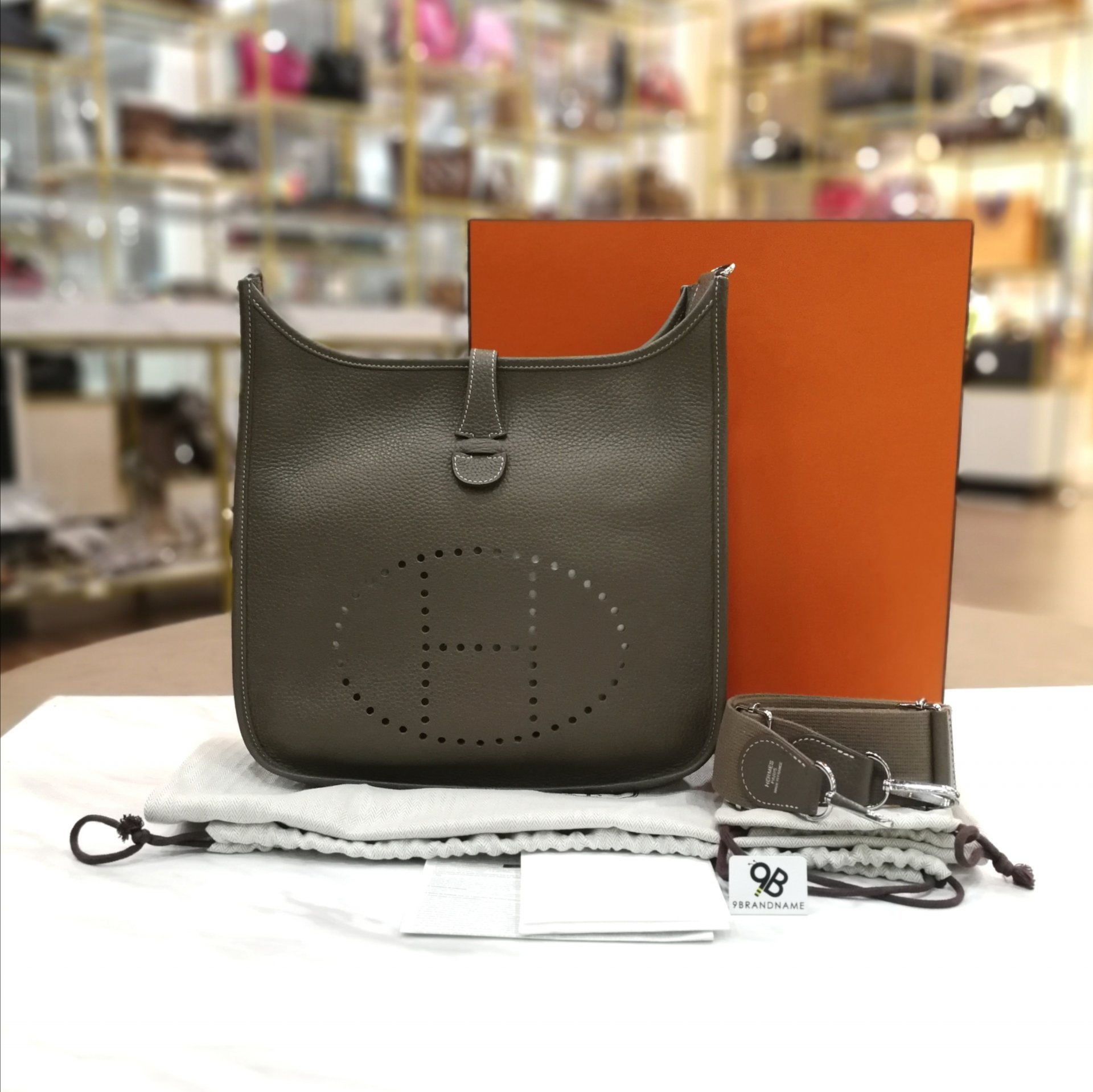 Hermes Evelye 3​ Taurillon​ Clemence​ Etoupe