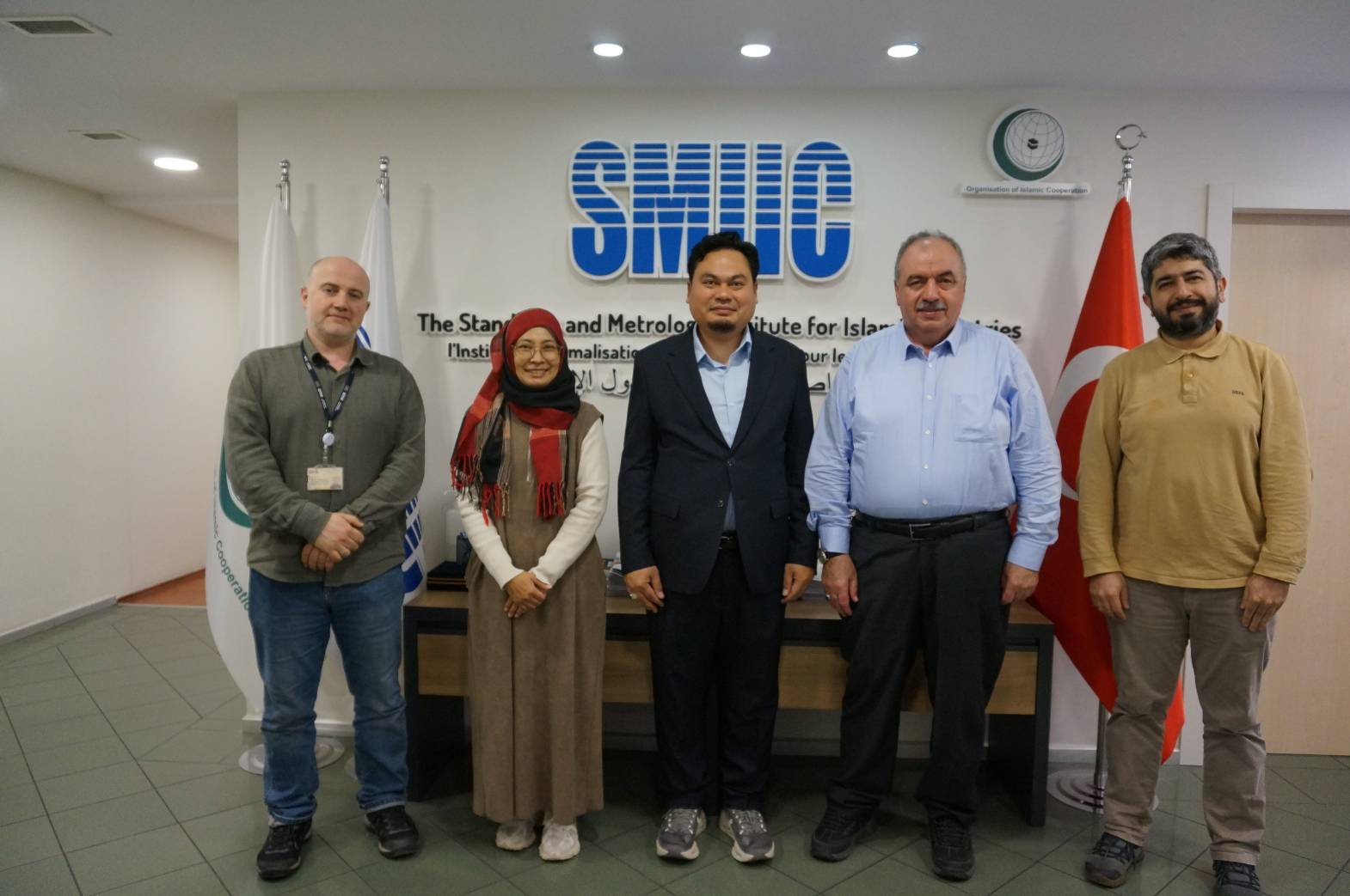 ผู้อำนวยการสถาบันฯ เข้าเยี่ยมเยียนและประชุมหารือร่วมกับ SMIIC