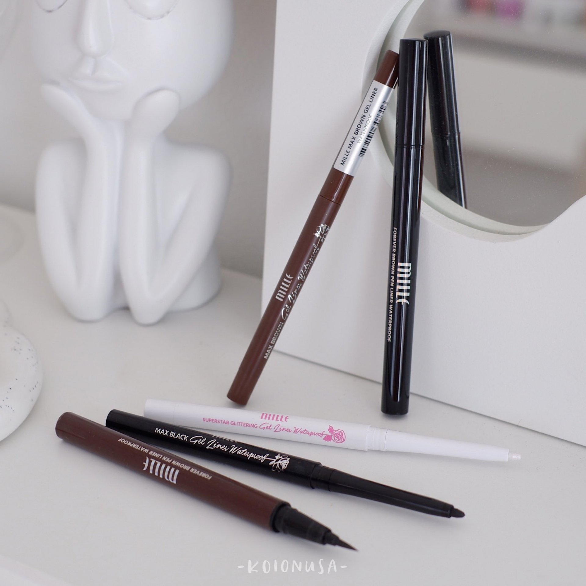 อายไลเนอร์สีน้ำตาลตอบโจทย์วันที่อยากแต่งตา Soft ละมุนมาก อายไลเนอร์สีน้ำตาลตอบโจทย์วันที่อยากแต่งตา Soft ละมุนมาก