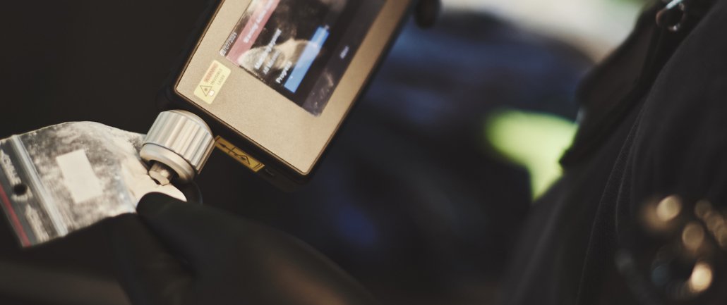 Handheld Raman spectrometer