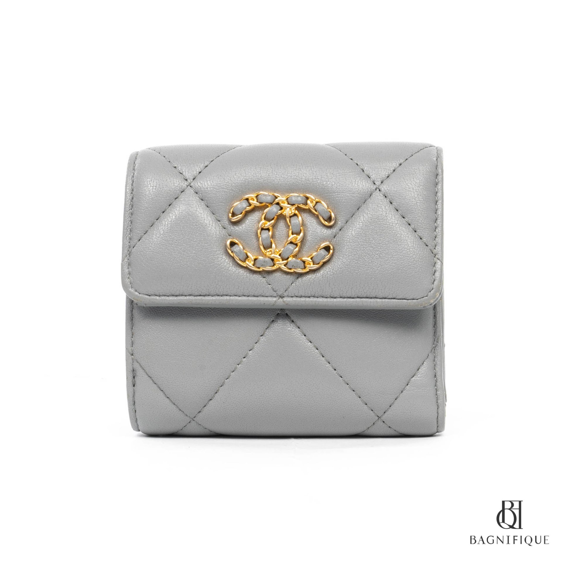 CHANEL TRIFOLD WALLET 19 SHORT GREY LAMB GHW