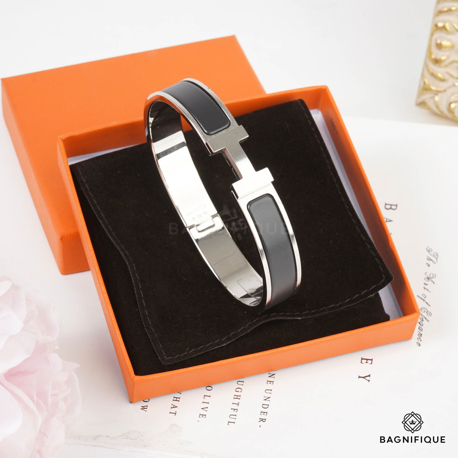 Bracelets and Cufflinks for Men | Hermès USA