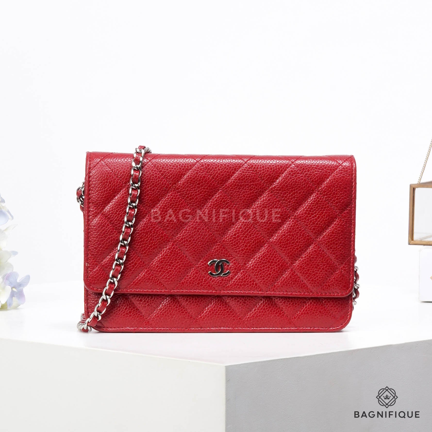 Chanel wallet on hot sale chain red caviar