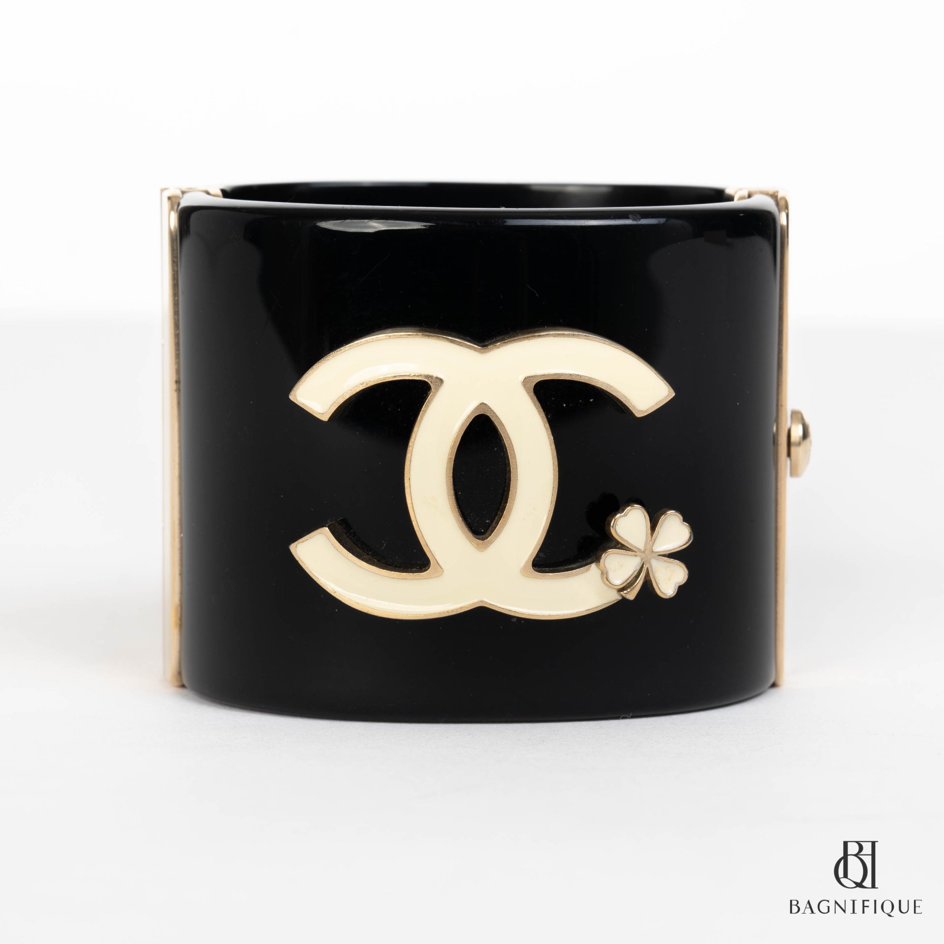 Lot 472 - Chanel Black CC Logo Cuff Bangle