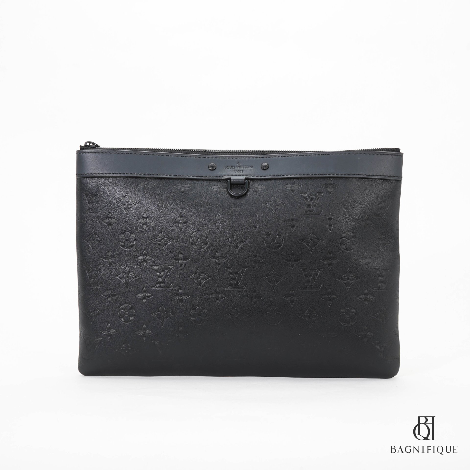 Lv pochette discovery shop