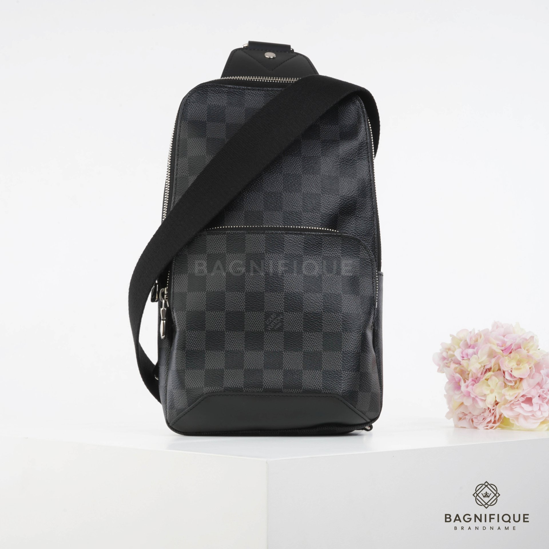 Harga sling bag louis 2025 vuitton