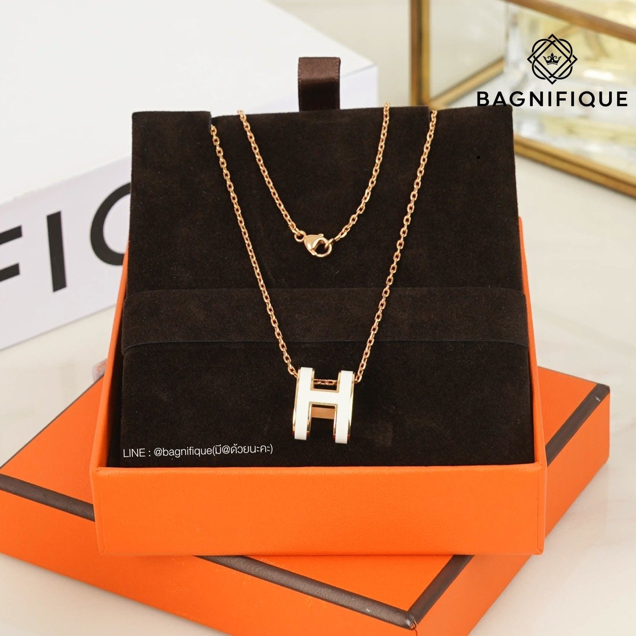 Hermes mini Pop H Necklace in black Ghw, Luxury, Accessories on Carousell