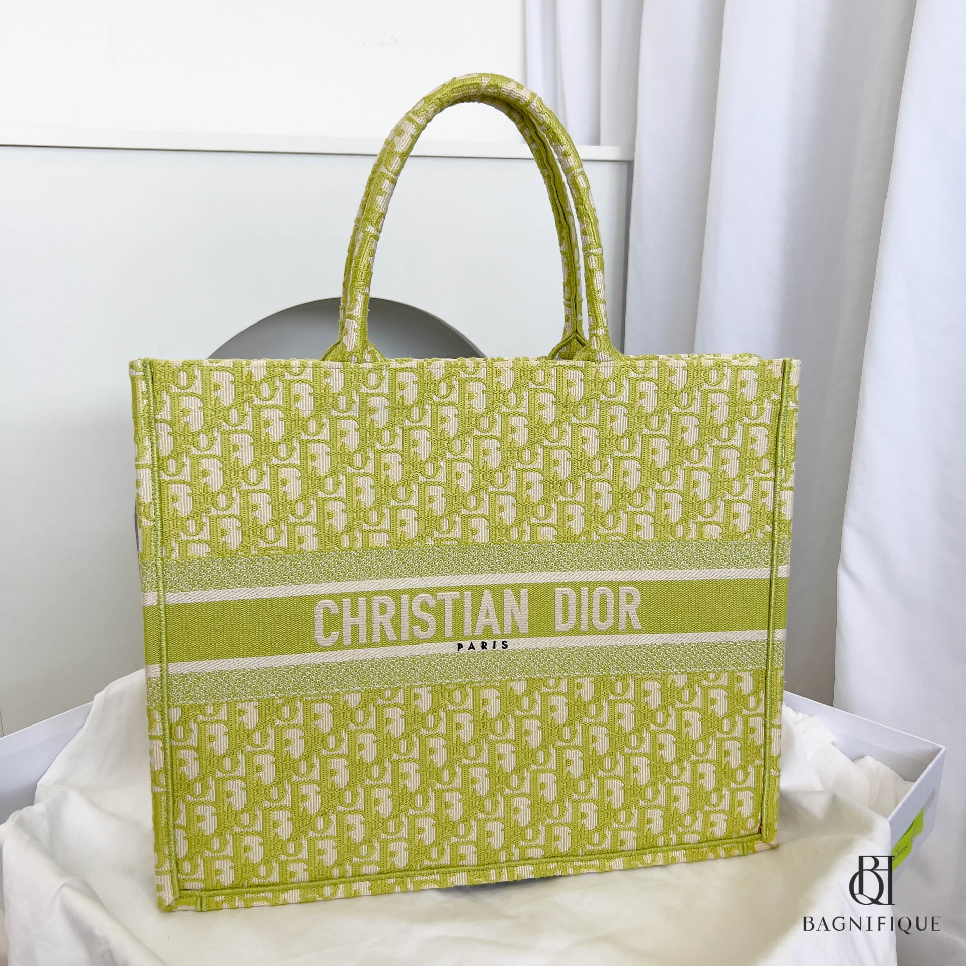 DIOR BOOK TOTE LARGE GREEN LIME OBLIQUE JACQUARD bagnifiquethailand