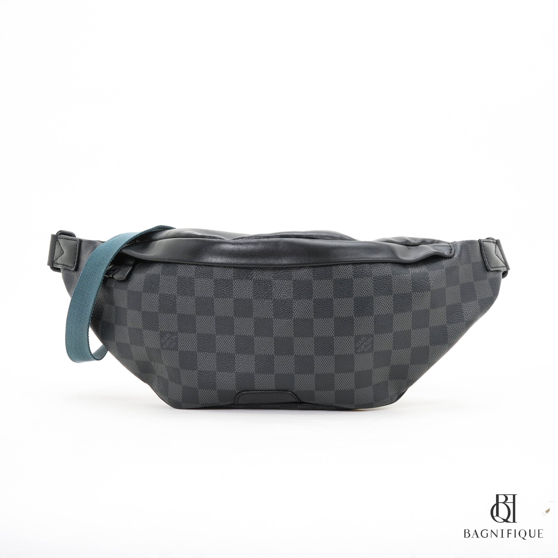 LOUIS VUITTON BUM BAG DISCOVERY PM BLACK DAMIER GRAPHITE CANVAS
