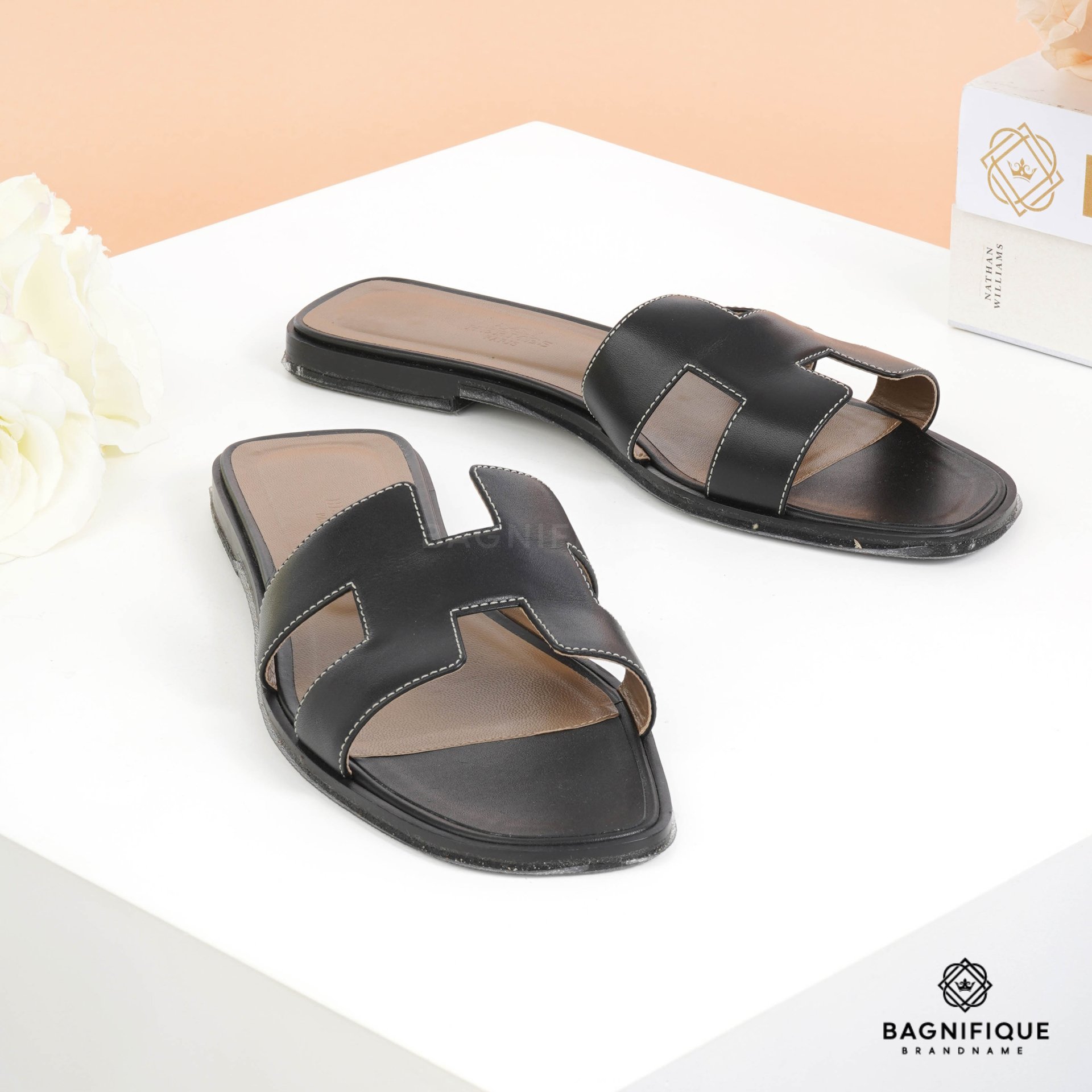 Hermes hot sale sandal black