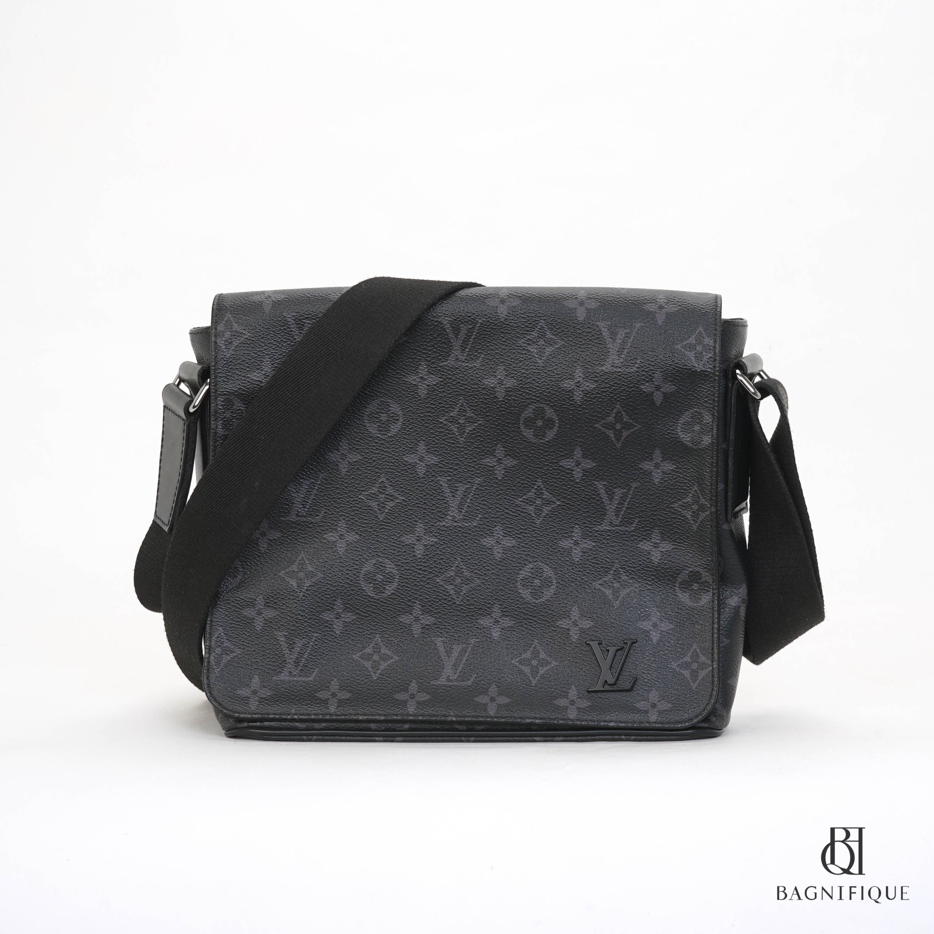 District messenger louis discount vuitton