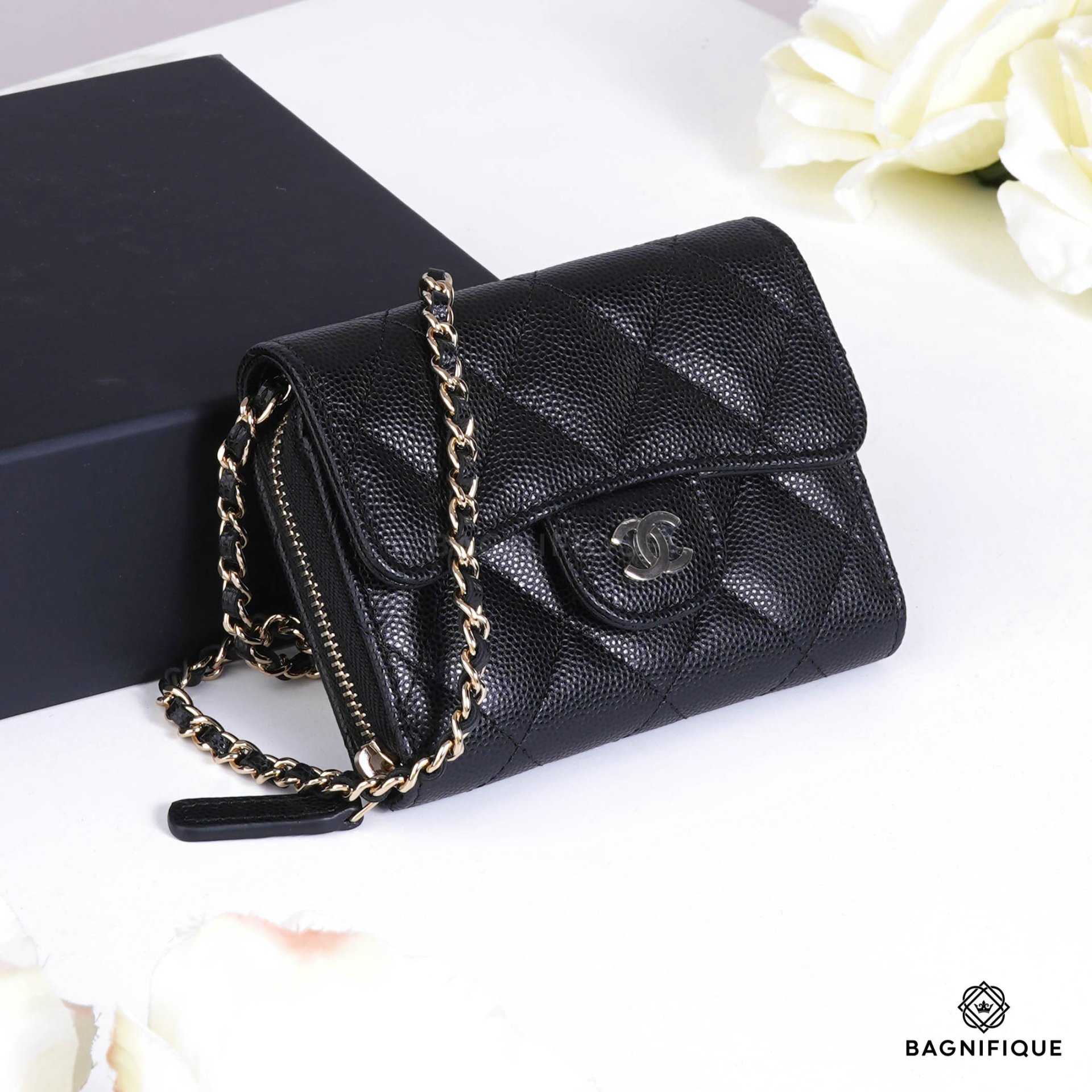 Chanel card holder online with zipper