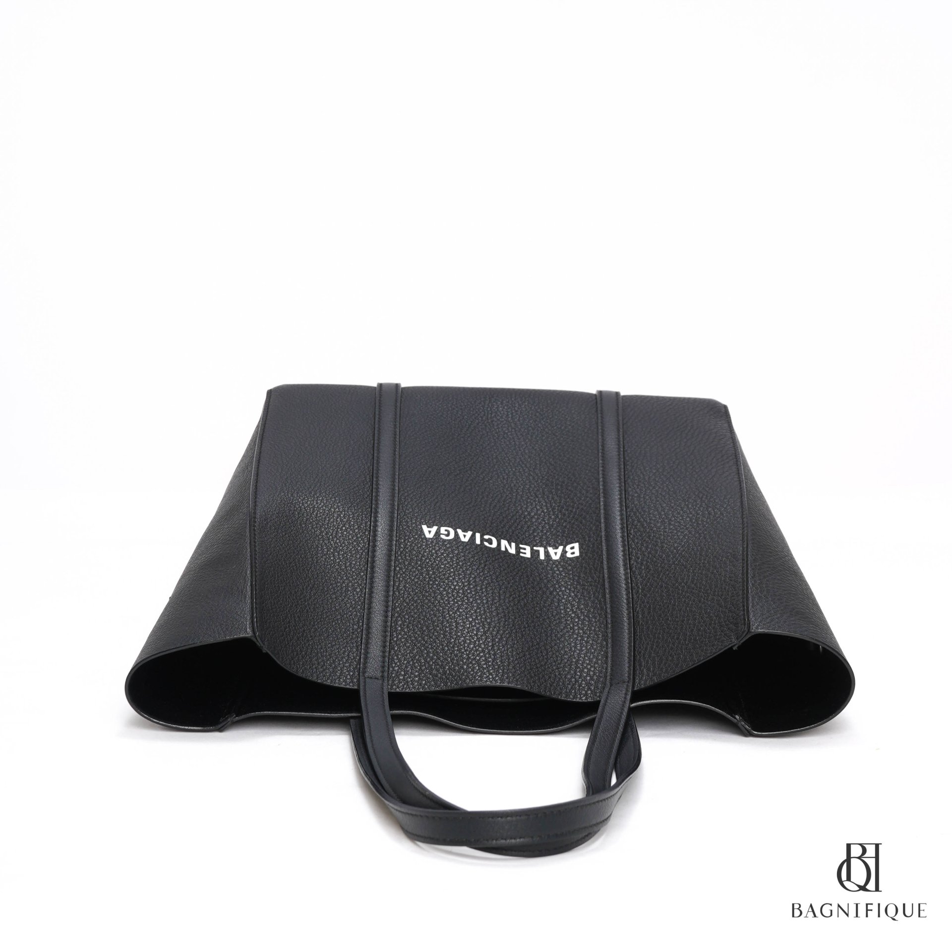 Balenciaga everyday tote sale sale