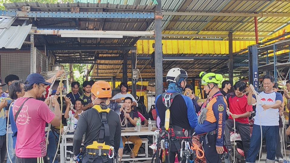 ผ่านการอบรมที่สูง - Working at Height Course
