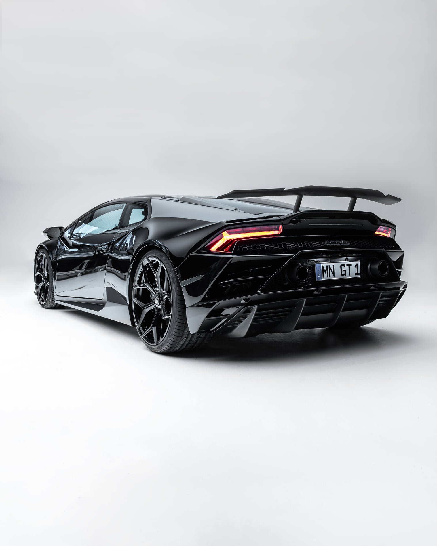 โครตหล่อ! ชุดแต่งใหม่ Huracan EVO RWD จาก NOVITEC 