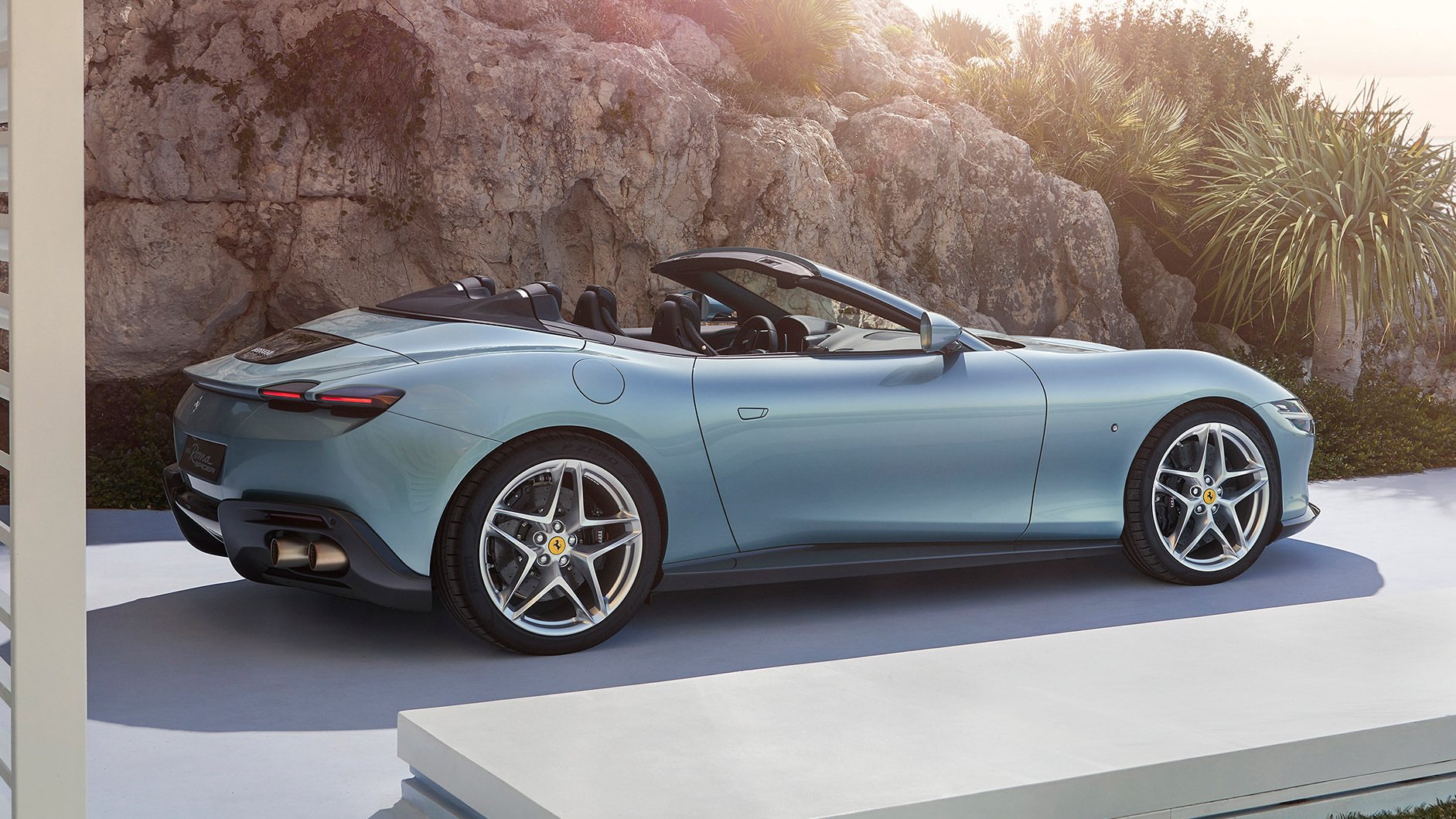 เผยโฉม!! Ferrari Roma Spider เปิดประทุนหลังคาผ้าใบเครื่องวางหน้าที่ไม่ได้เห็นมายาวนาน... เผยโฉม!! Ferrari Roma Spider เปิดประทุนหลังคาผ้าใบเครื่องวางหน้าที่ไม่ได้เห็นมายาวนาน...