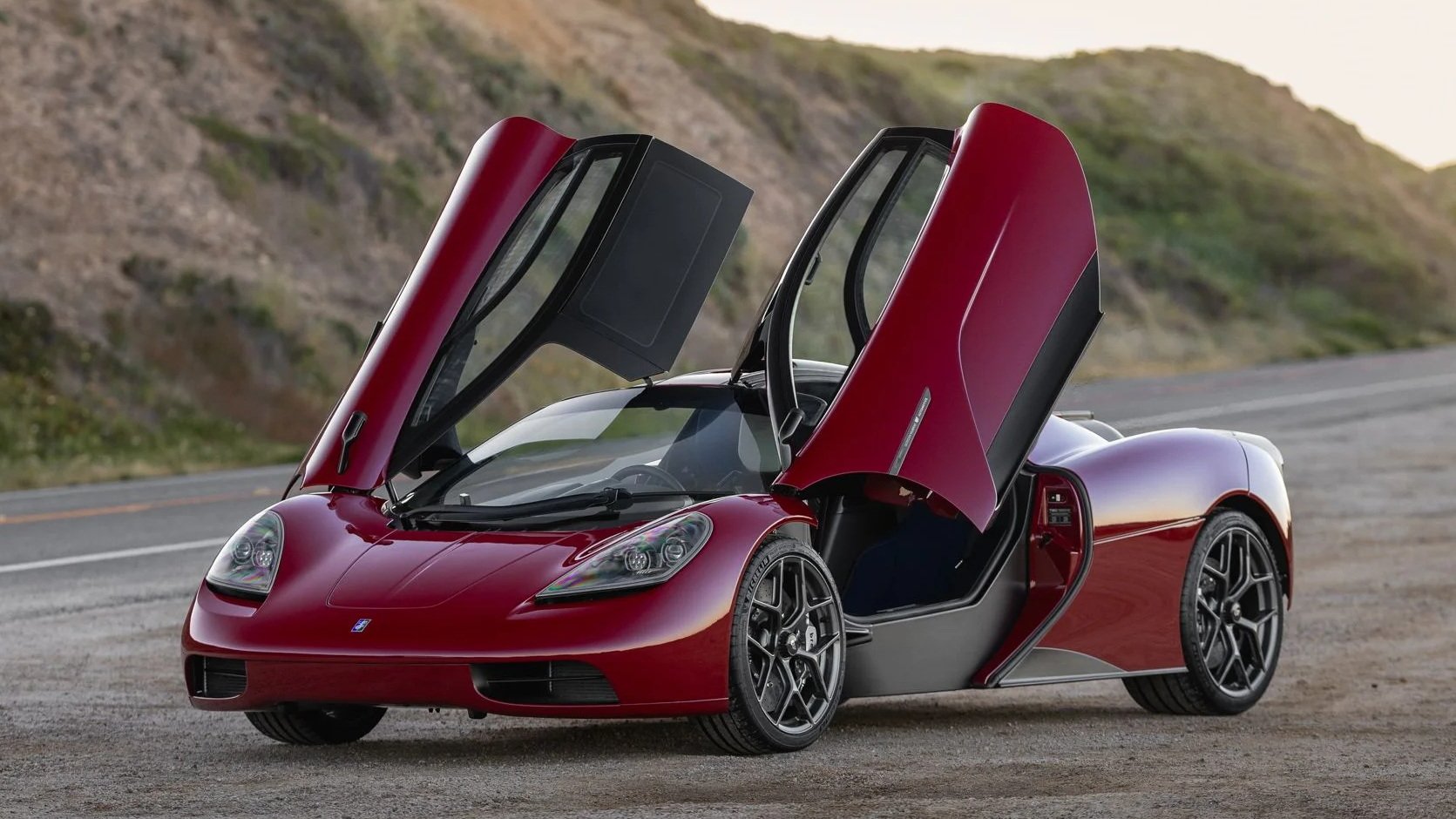 Gordon Murray Automotive T.50 ไฮเปอร์คาร์ตัวเทพ ถูกประมูลไปด้วยราคาสูงถึง 8,035,000 ดอลลาร์สหรัฐ!!