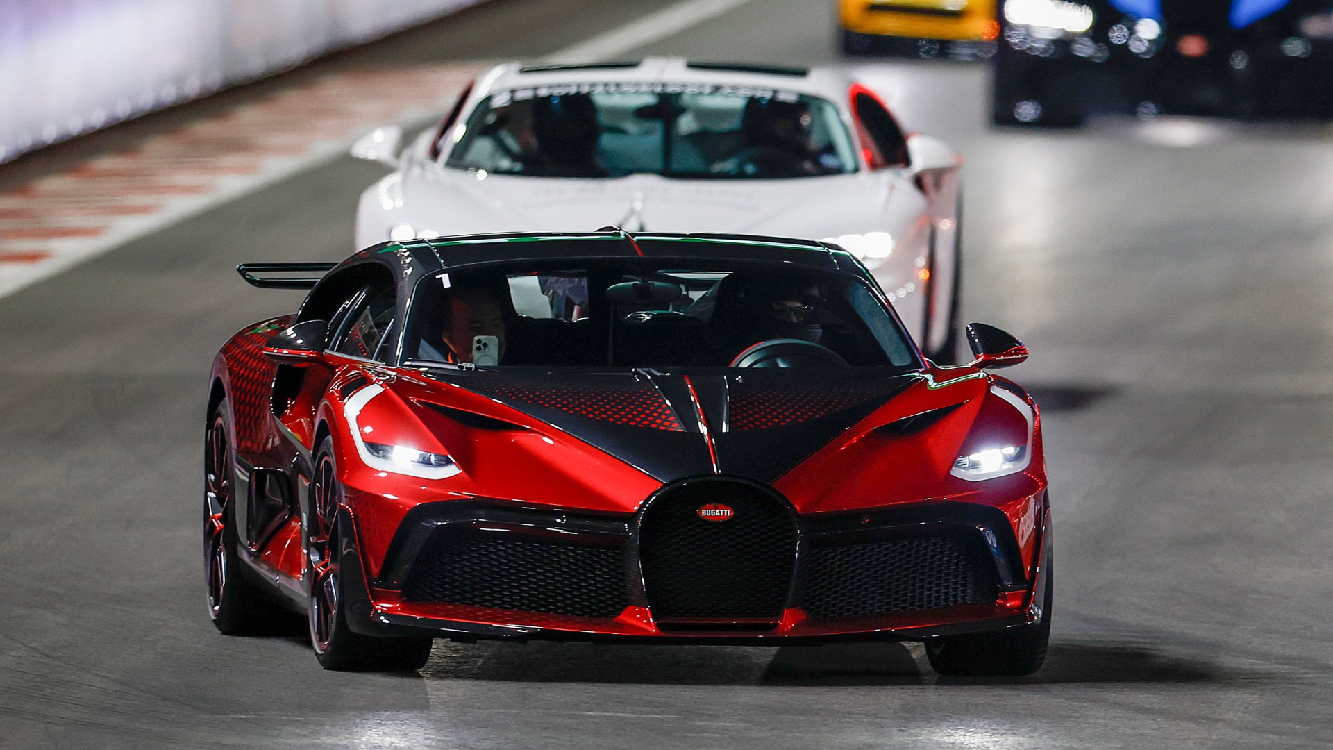 Bugatti เฉลิมฉลองการแข่งขัน F1 Las Vegas Grand Prix 2024 มอบประสบการณ์สุดพิเศษเฉพาะลูกค้า Bugatti สัมผัสสนามแข่งจริง!!