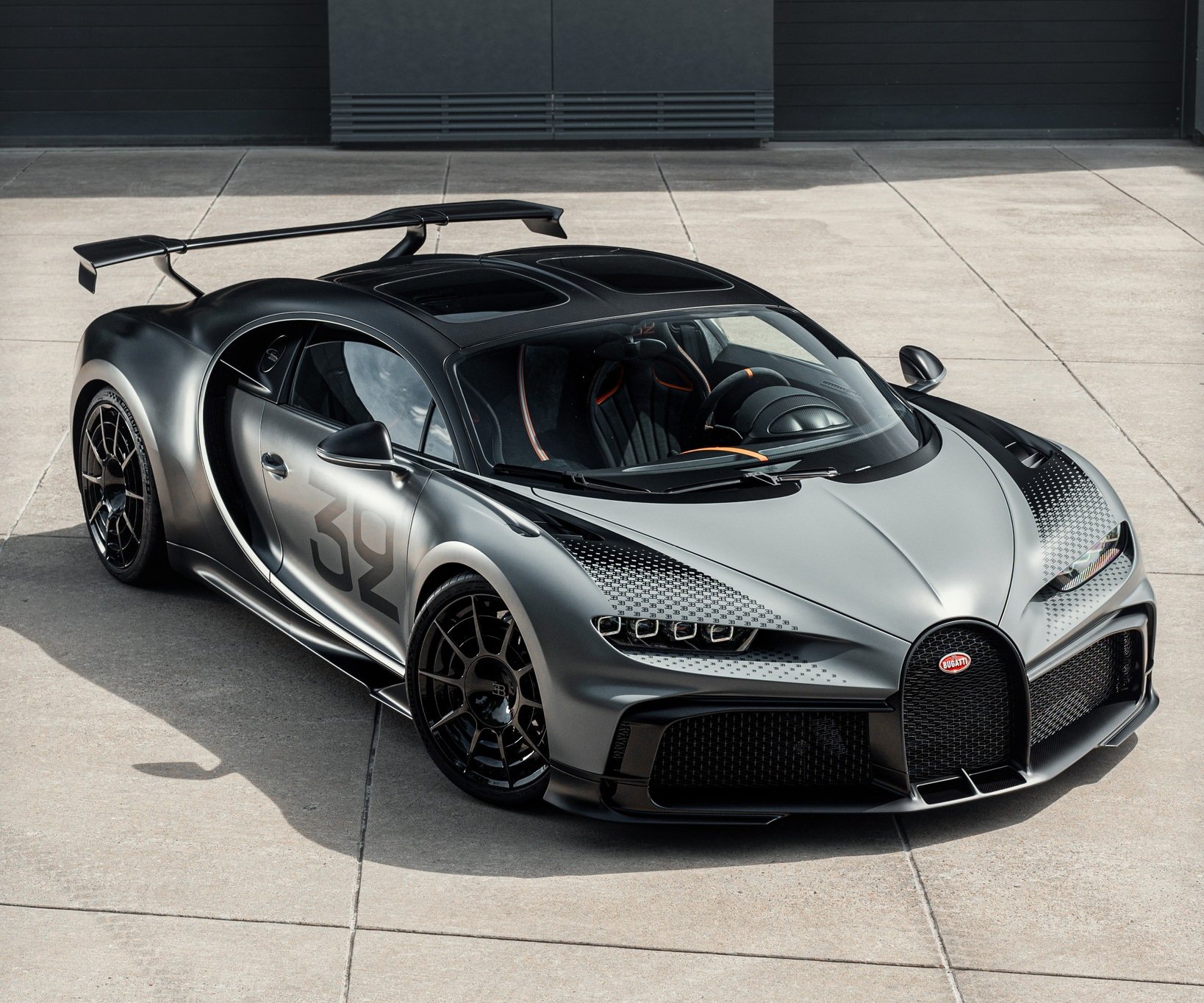Bugatti Chiron Pur Sport Grand Prix สร้างมาเพื่อเป็นเกียรติแก่ Louis Chiron Bugatti Chiron Pur Sport Grand Prix สร้างมาเพื่อเป็นเกียรติแก่ Louis Chiron