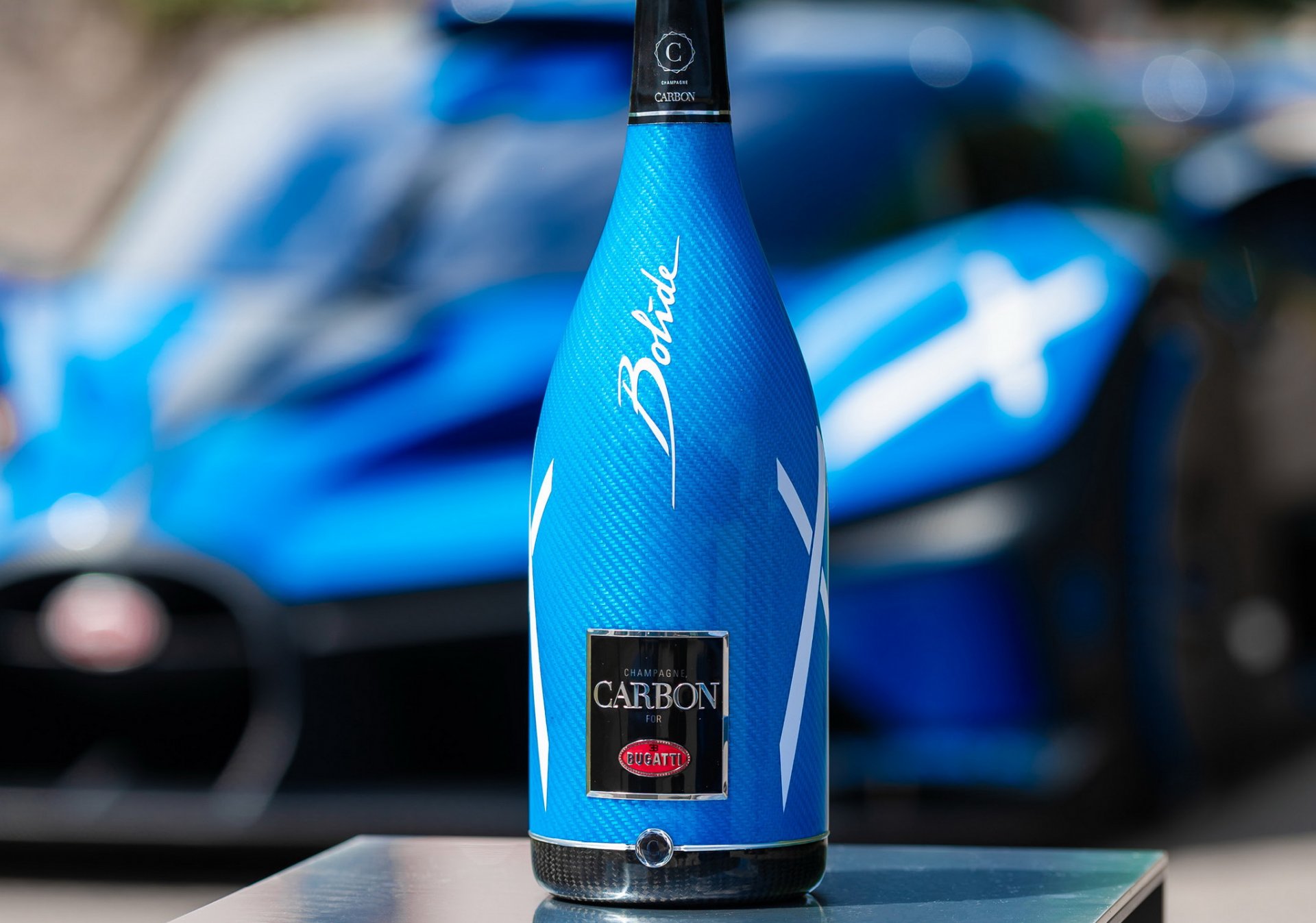 Bugatti x Champagne Carbon เปิดตัวแชมเปญสุดพิเศษ แรงบันดาลใจจากไฮเปอร์คาร์ Bolide