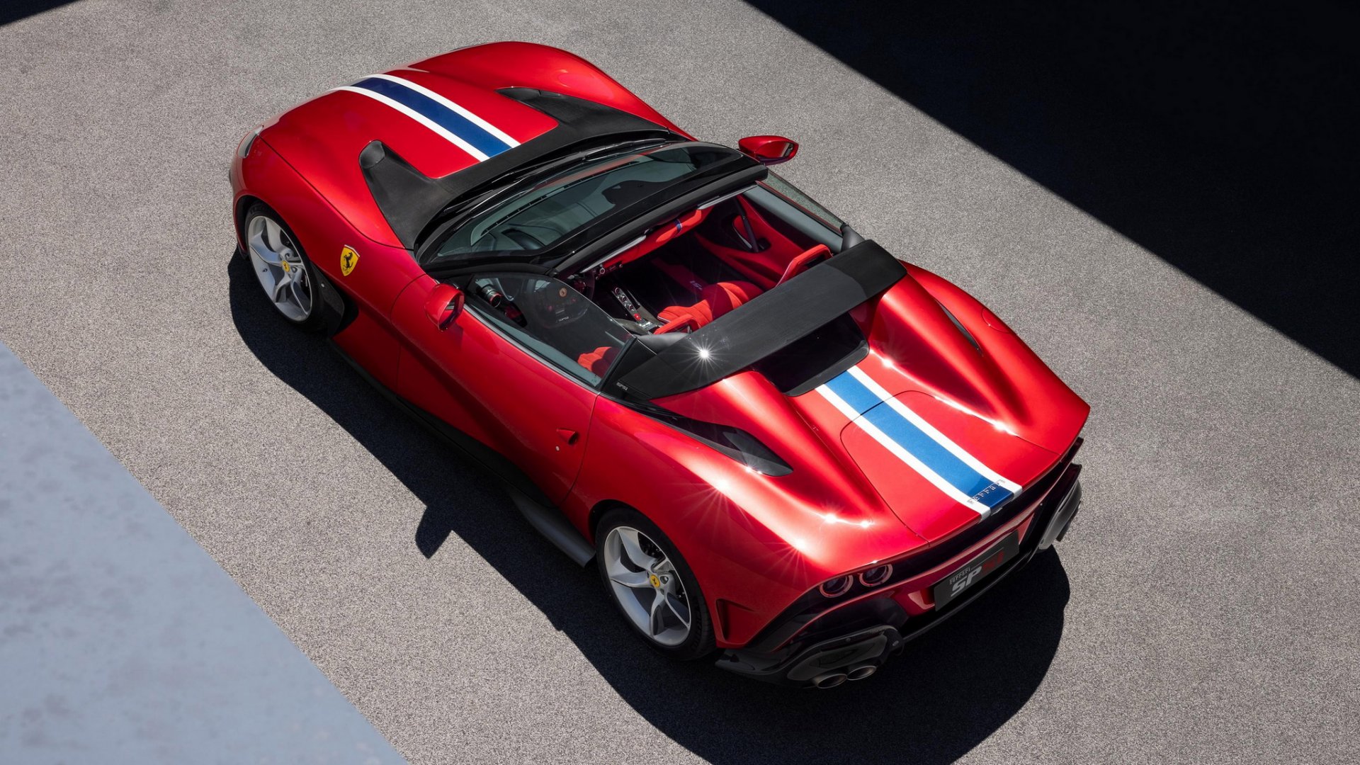 ใหม่!! Ferrari SP51 เปลือยหลังคา สร้างเพียงหนึ่งเดียว!!