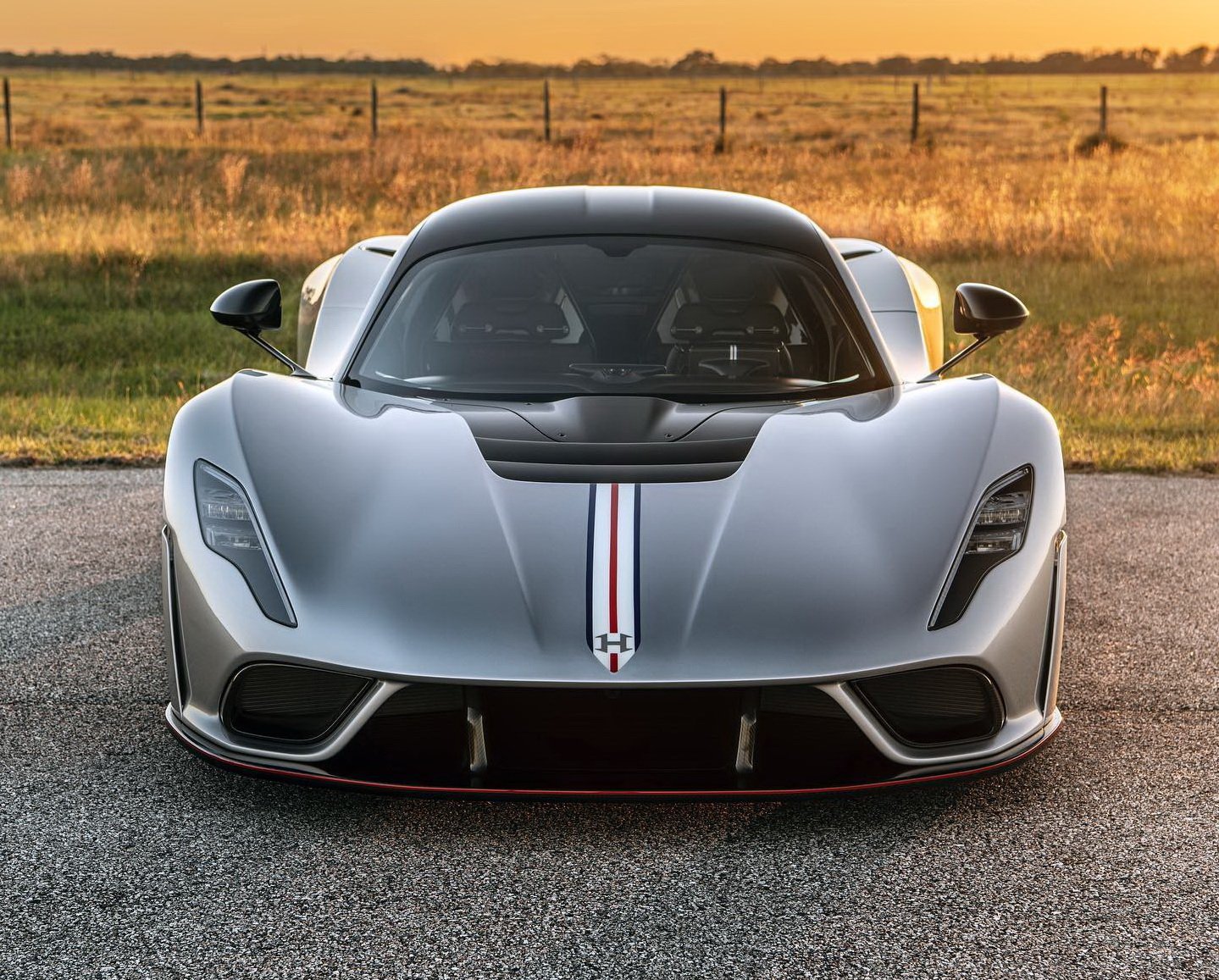 Hennessey Venom F5 สีพิเศษ "Lausanne Silver" เตรียมนำไปโชว์ที่พิพิธภัณฑ์ Petersen