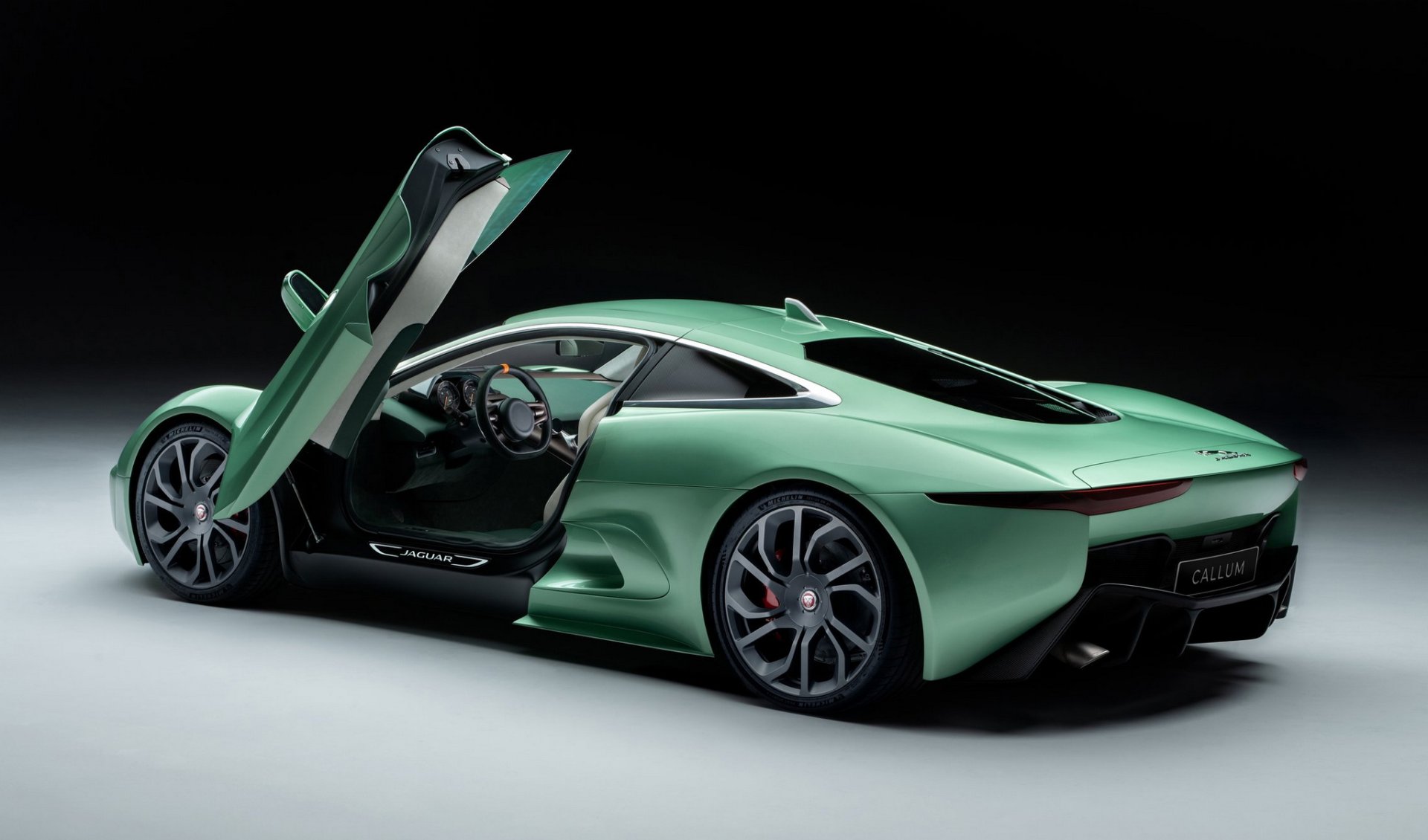 CALLUM สร้าง Jaguar C-X75 สั่งทำพิเศษ พร้อมใช้งานบนถนนได้จริง!!