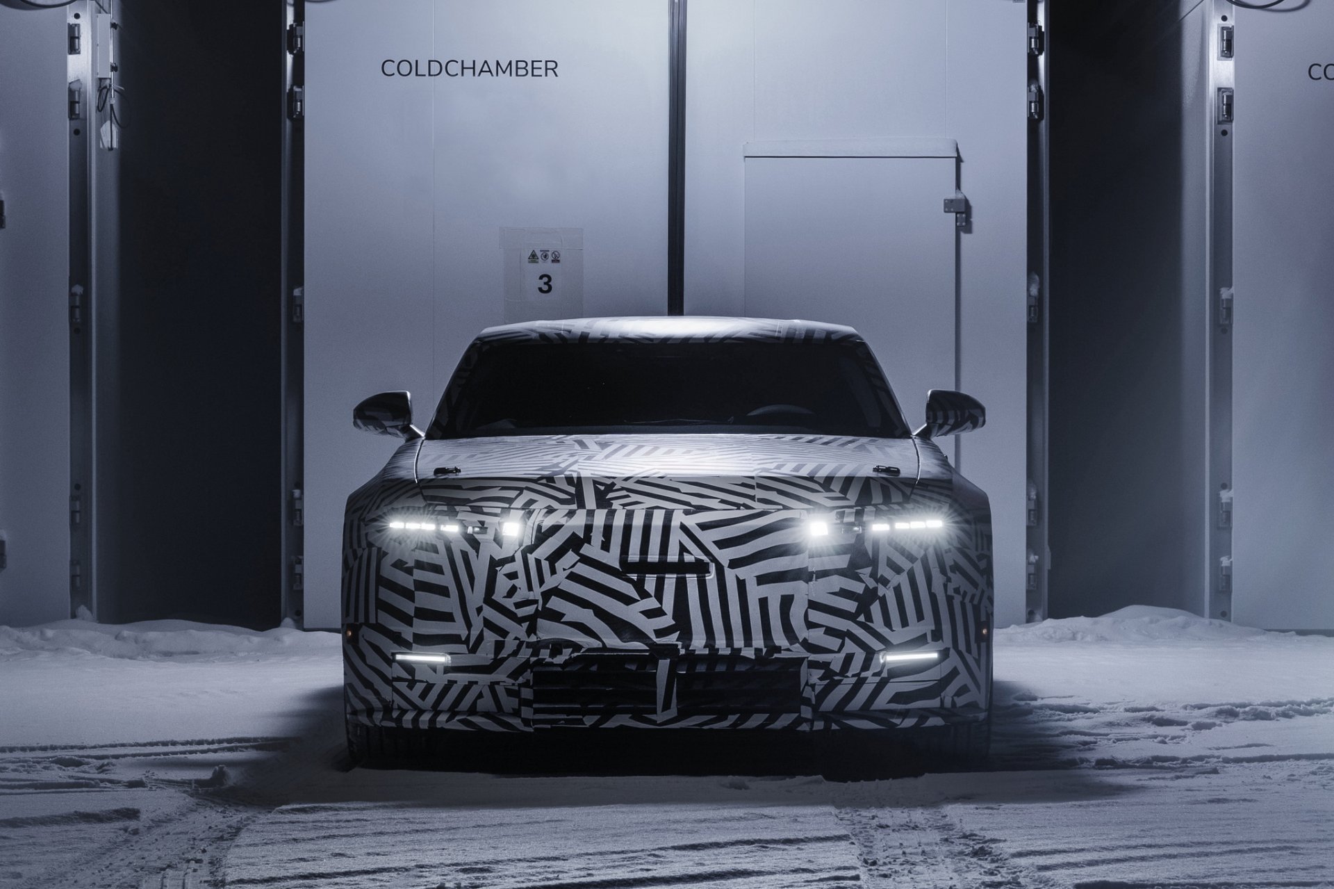 Jaguar เริ่มทดสอบรถ GT สี่ประตูพลังไฟฟ้า 1,000 แรงม้า ในสภาพอากาศหนาวสุดขั้ว