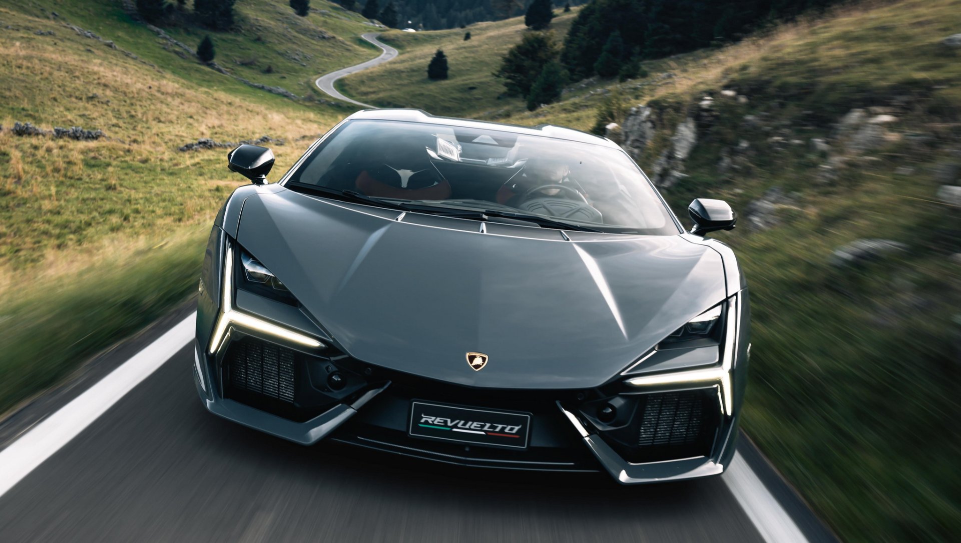 Lamborghini ปิดฉากปี 2024 อย่างยิ่งใหญ่!! ด้วยสถิติการส่งมอบรถใหม่ 10,687 คัน Revuelto เป็นรุ่นยอดนิยมสูงสุด Lamborghini ปิดฉากปี 2024 อย่างยิ่งใหญ่!! ด้วยสถิติการส่งมอบรถใหม่ 10,687 คัน Revuelto เป็นรุ่นยอดนิยมสูงสุด