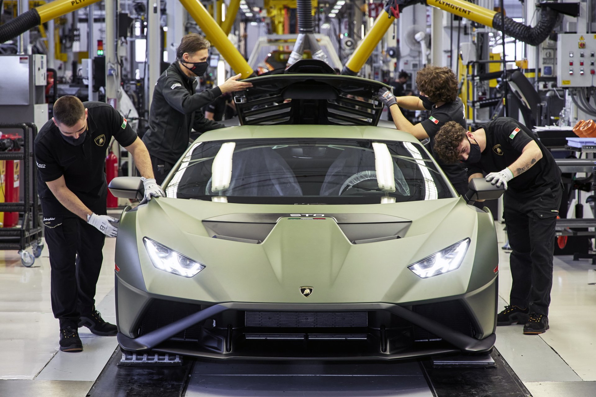 Lamborghini ทำลายสถิติยอดขายสูงสุดในปี 2021 และเตรียมเจอกันรถ 4 รุ่นใหม่ ช่วง 12 เดือนข้างหน้า!!  Lamborghini ทำลายสถิติยอดขายสูงสุดในปี 2021 และเตรียมเจอกันรถ 4 รุ่นใหม่ ช่วง 12 เดือนข้างหน้า!!