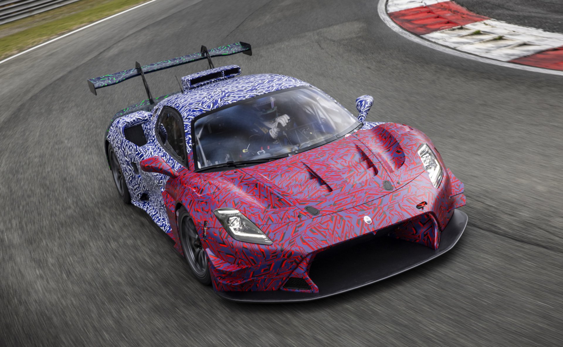 Maserati MC20 GT2 เริ่มวิ่งทดสอบในสนาม ก่อนเปิดตัวจริงเดือนมิถุนายนนี้ Maserati MC20 GT2 เริ่มวิ่งทดสอบในสนาม ก่อนเปิดตัวจริงเดือนมิถุนายนนี้