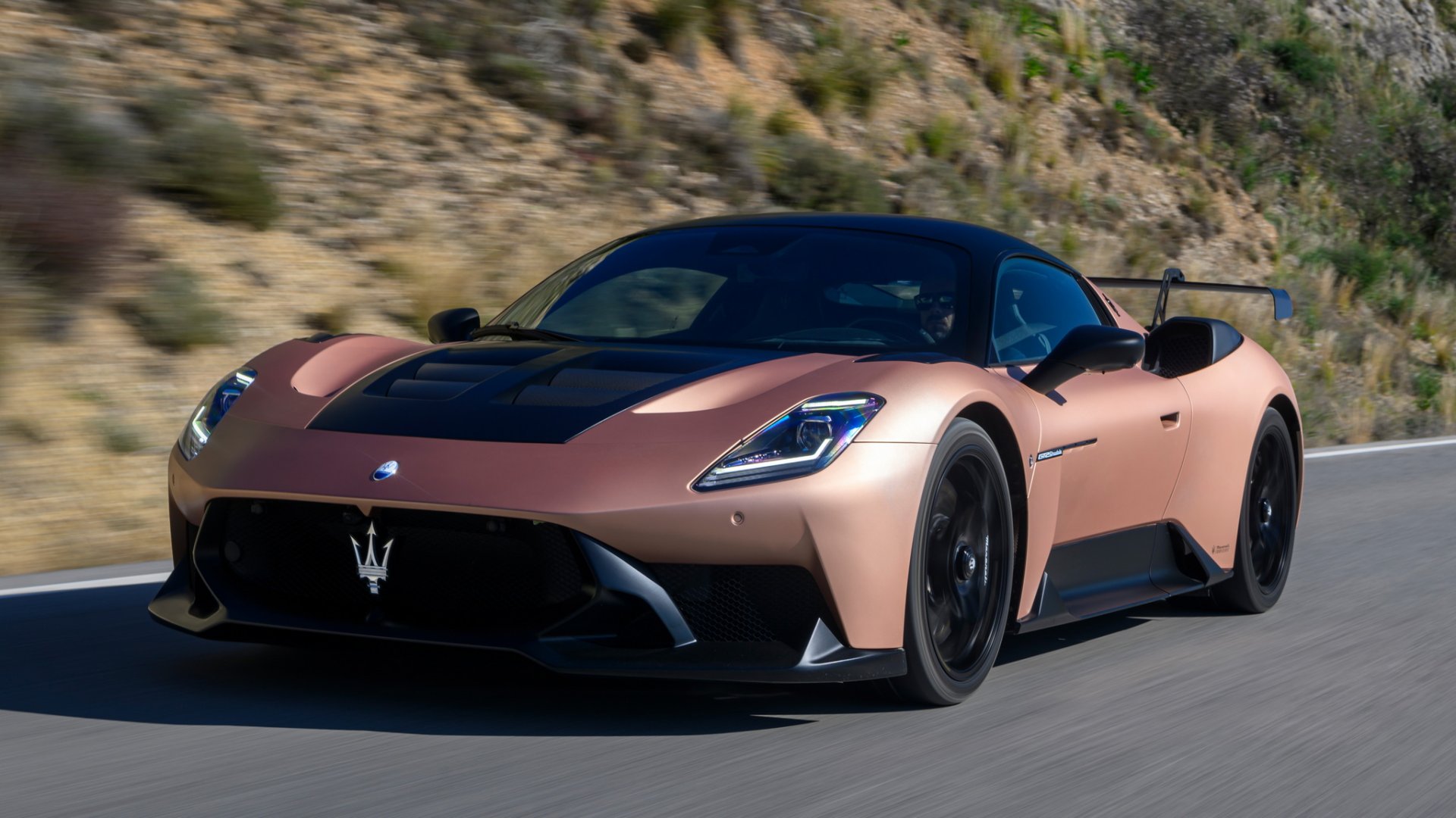 Maserati ร่วมงาน Motor Valley Fest 2025 พร้อมโชว์ 2 รุ่นเด่น GT2 Stradale และ GranCabrio Folgore 