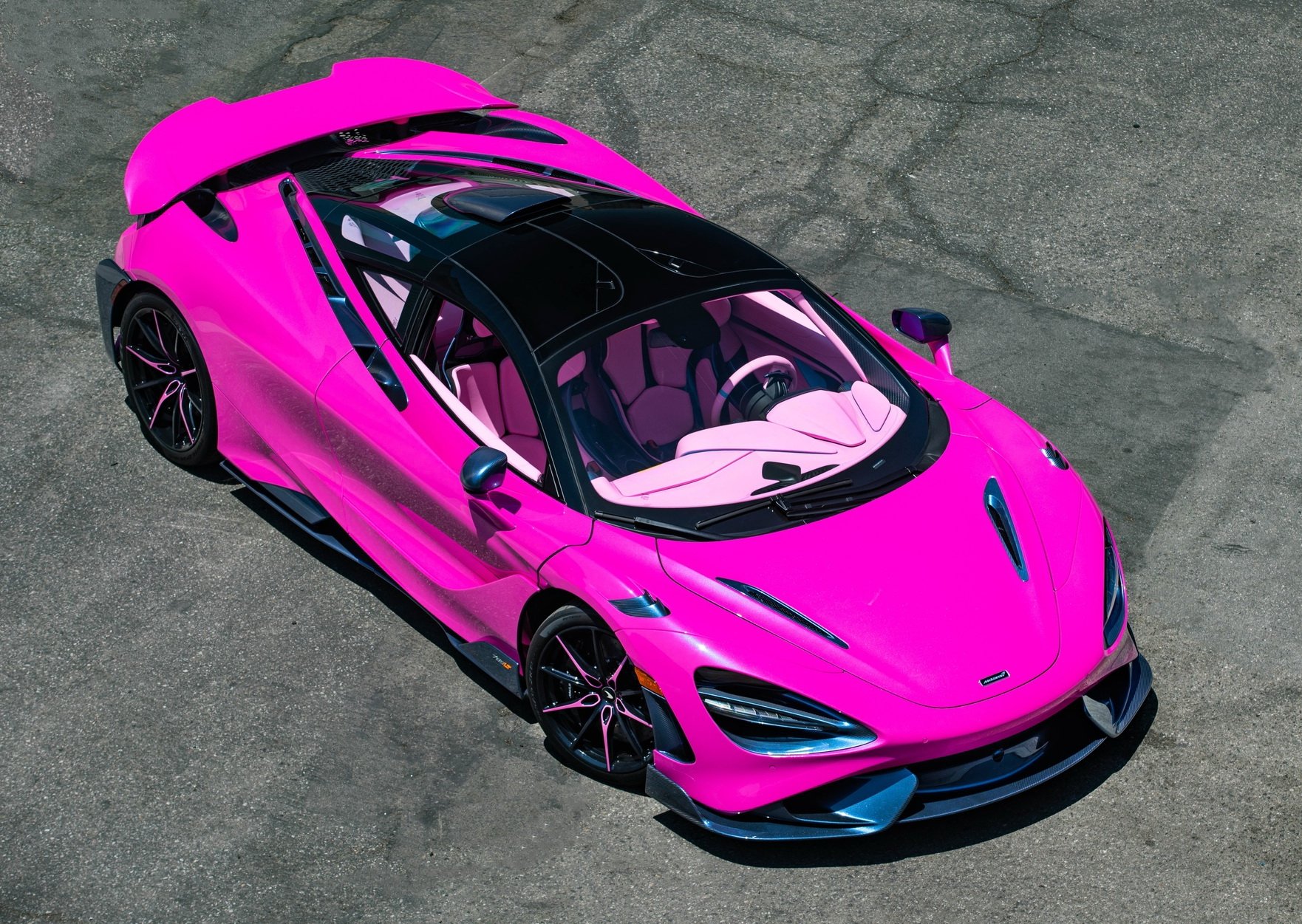 ส่อง McLaren 765LT สีชมพูหนึ่งเดียวของ Jeffree Star เริดแค่ไหนมาดูกัน!!  ส่อง McLaren 765LT สีชมพูหนึ่งเดียวของ Jeffree Star เริดแค่ไหนมาดูกัน!!