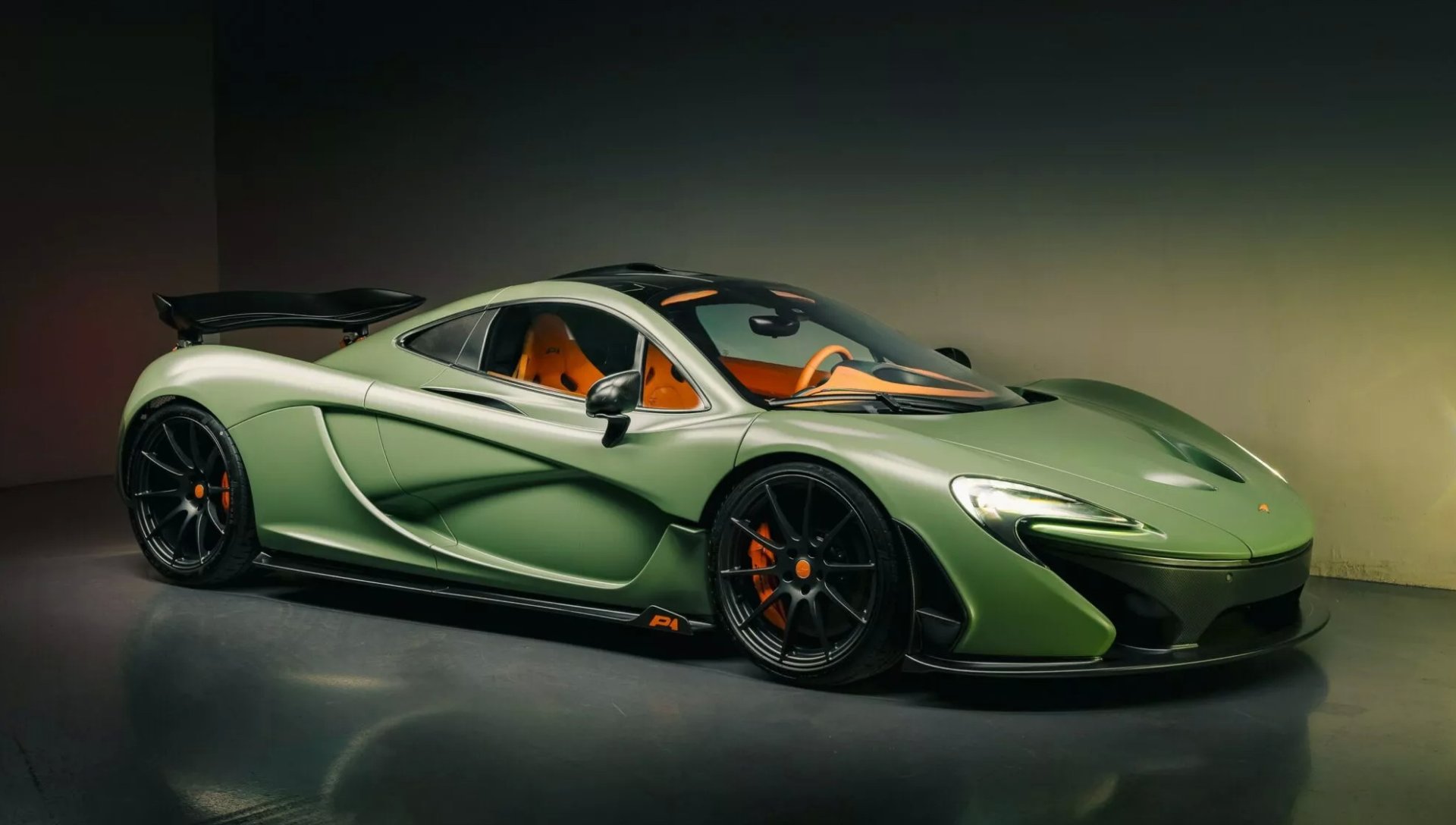 เปิดประมูล!! McLaren P1 สุดหายากหนึ่งเดียว ตัวถังสีเขียวด้านมาจากโรงงาน